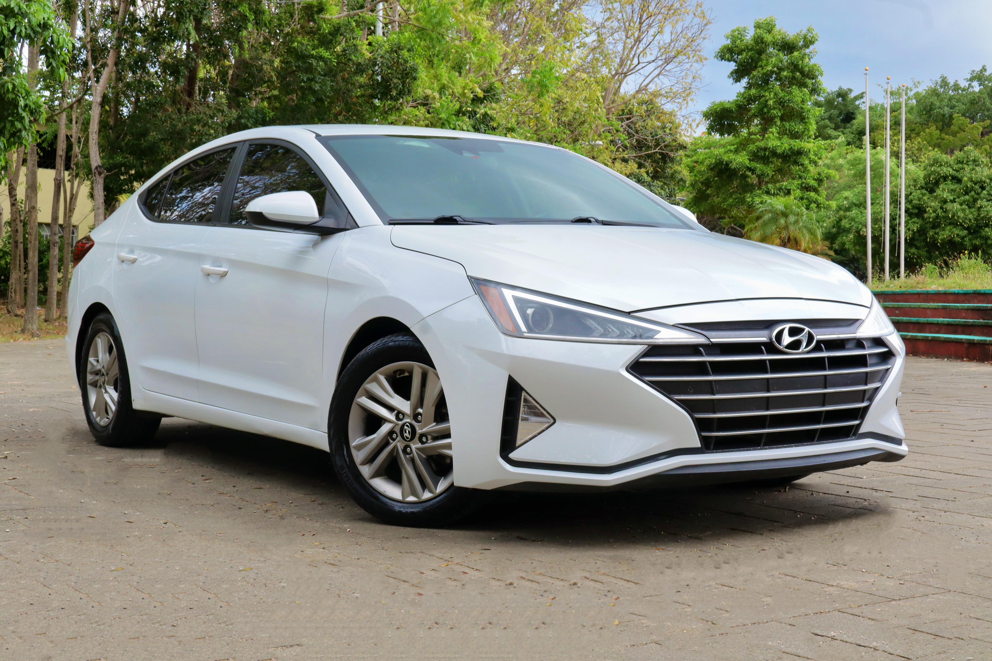 carros - Hyundai elantra 2019 excelente condiciones como lo ves 