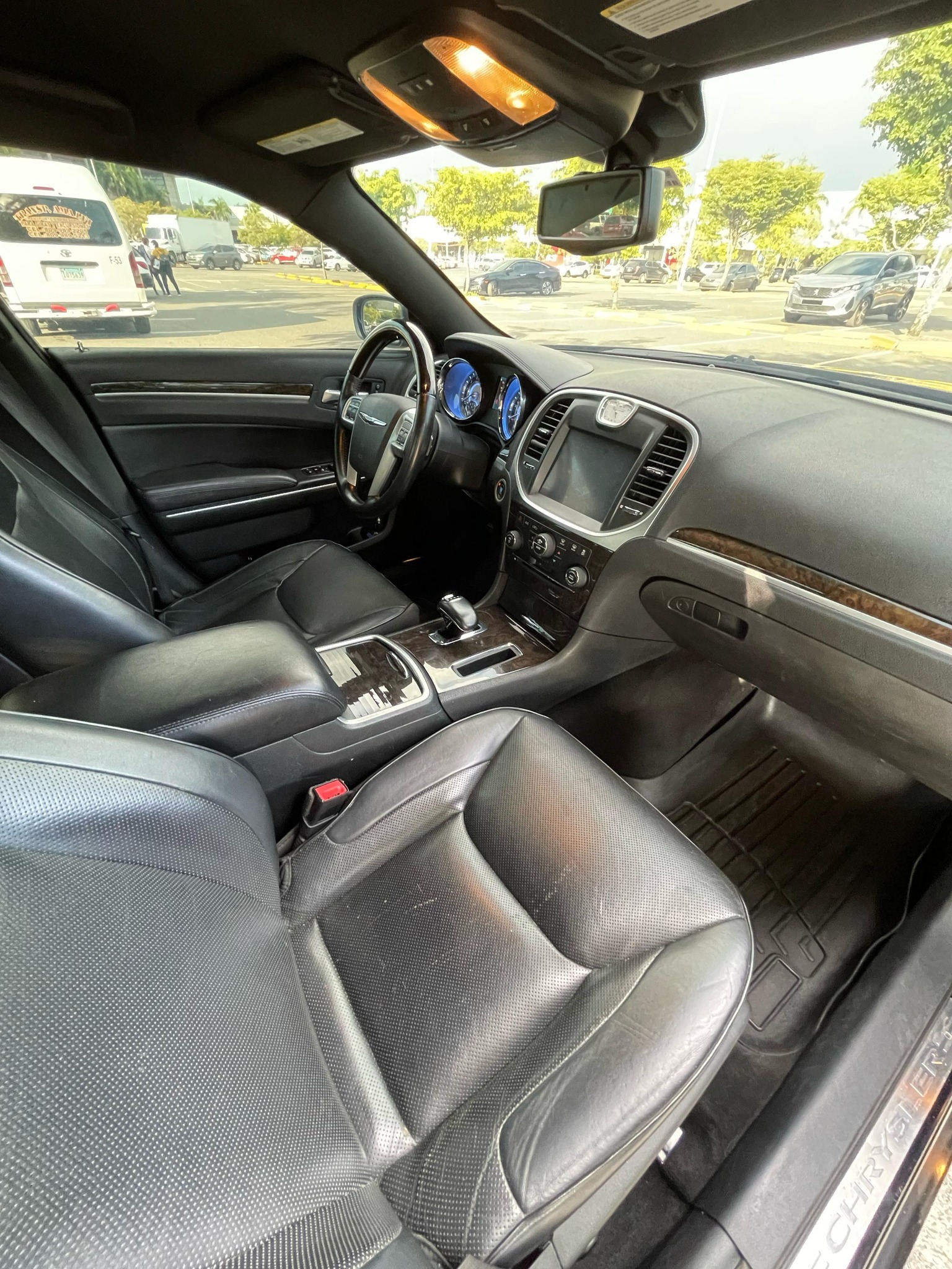 carros - Chrysler 300C. AWD  Año 2014 5