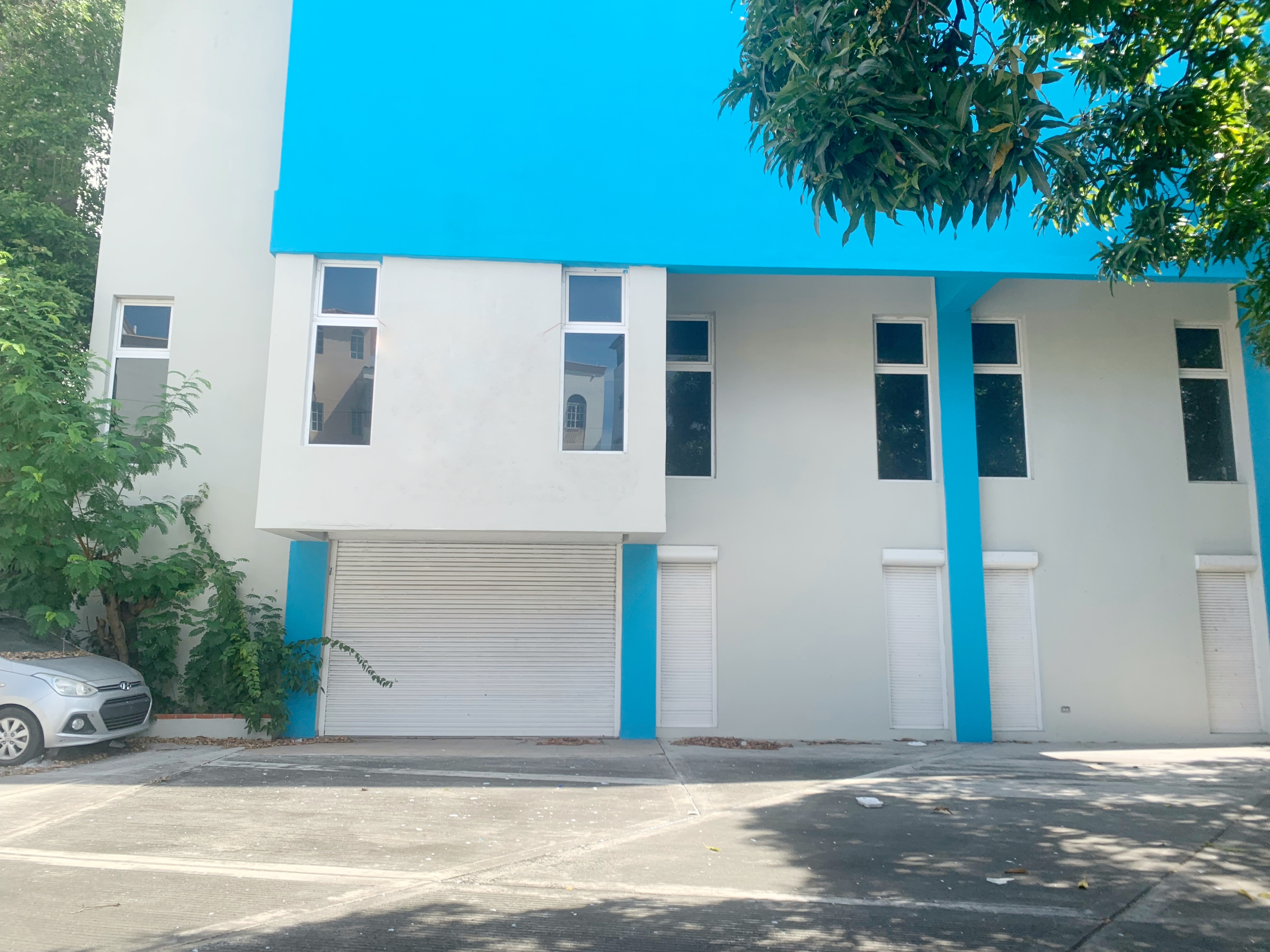 oficinas y locales comerciales - Local comercial de 3 niveles  4