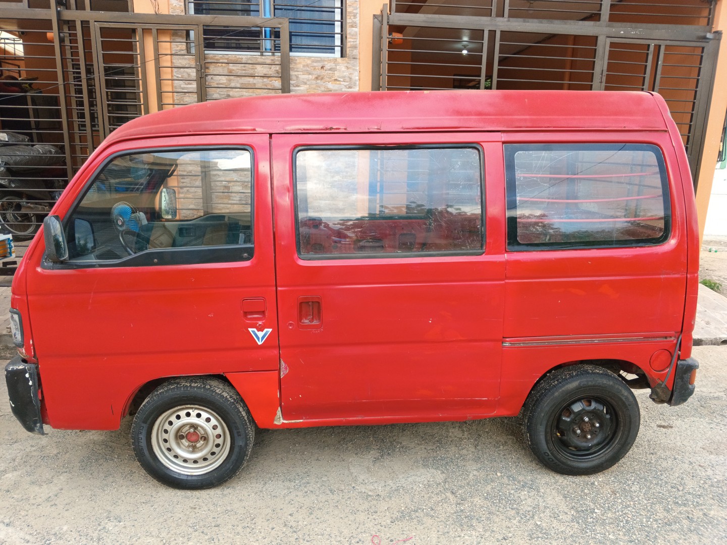 jeepetas y camionetas - Vehículo Honda tipo van, en condiciones, disponibilidad 24/7 2