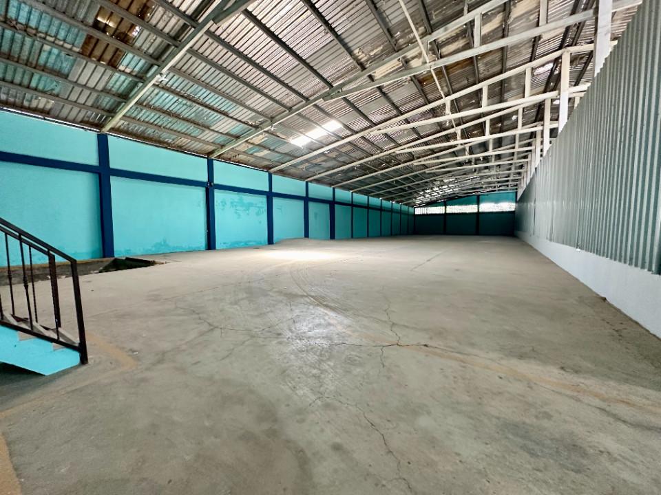 otros inmuebles - Nave Industrial en ENSANCHE PEREZ SANTIAGO 1
