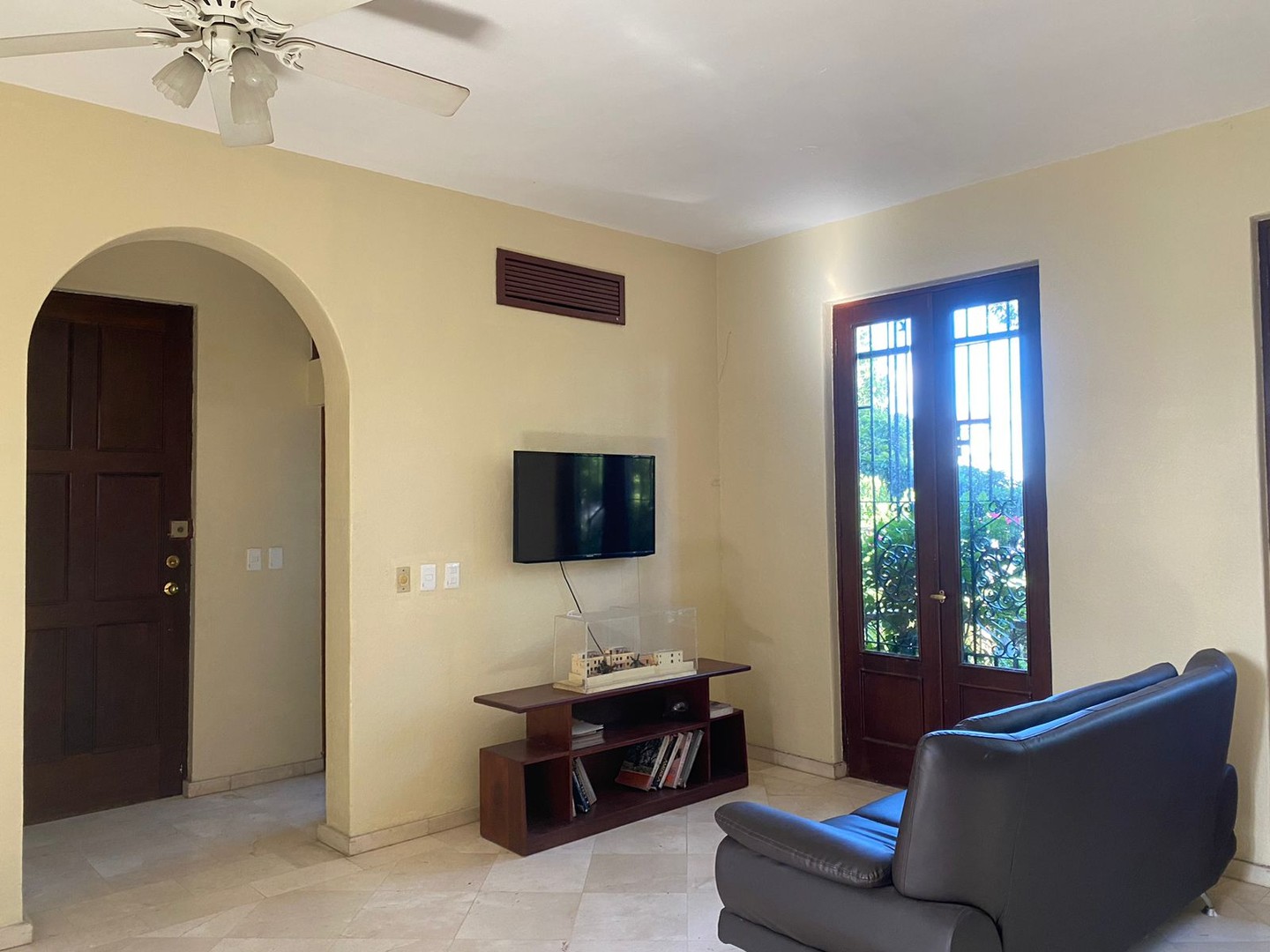 apartamentos - Alquiler Apartamento Penthouse de 3 Habitaciones Ubicado en la Zona Colonial