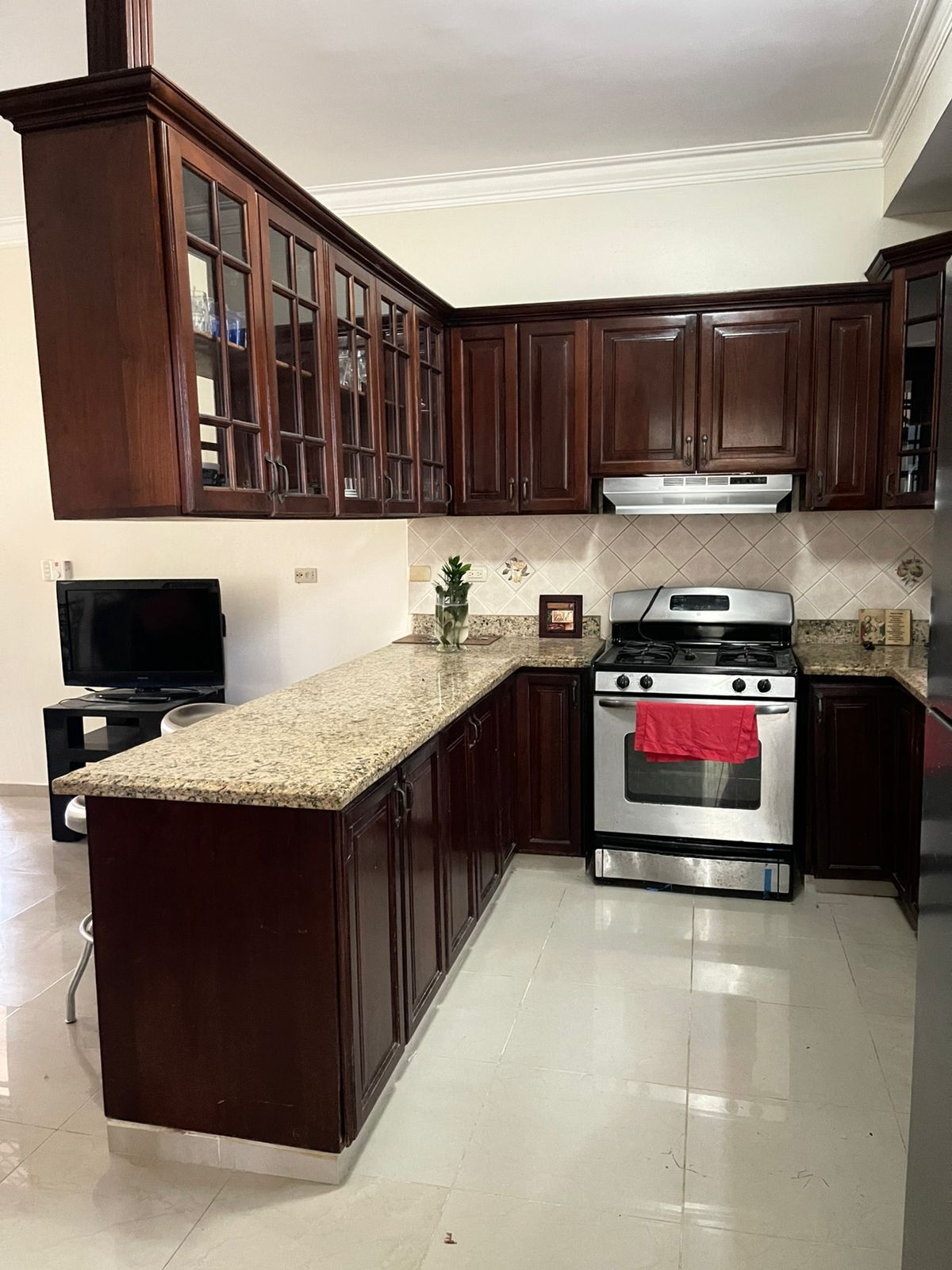 casas - CASA EN VENTA PROXIMO A VILLA OLGA, SANTIAGO. 2