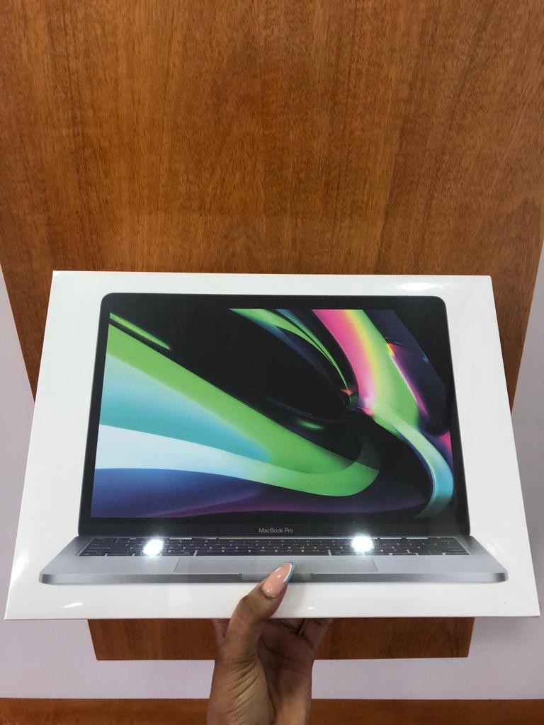 otros electronicos - Macbook Pro 2022 M2 8gb RAM 256gb 0