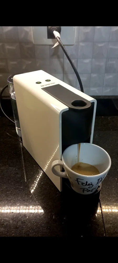 otros electronicos - Cafetera Nespresso Essenza Mini C Aeroccino3 Color Blanco 1