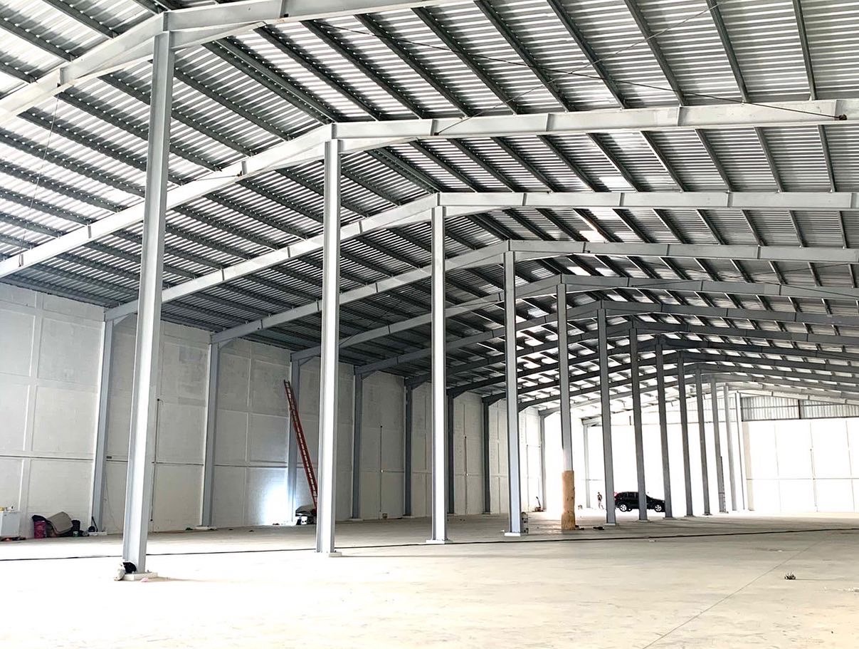 oficinas y locales comerciales - Las americas alquilo nave  2