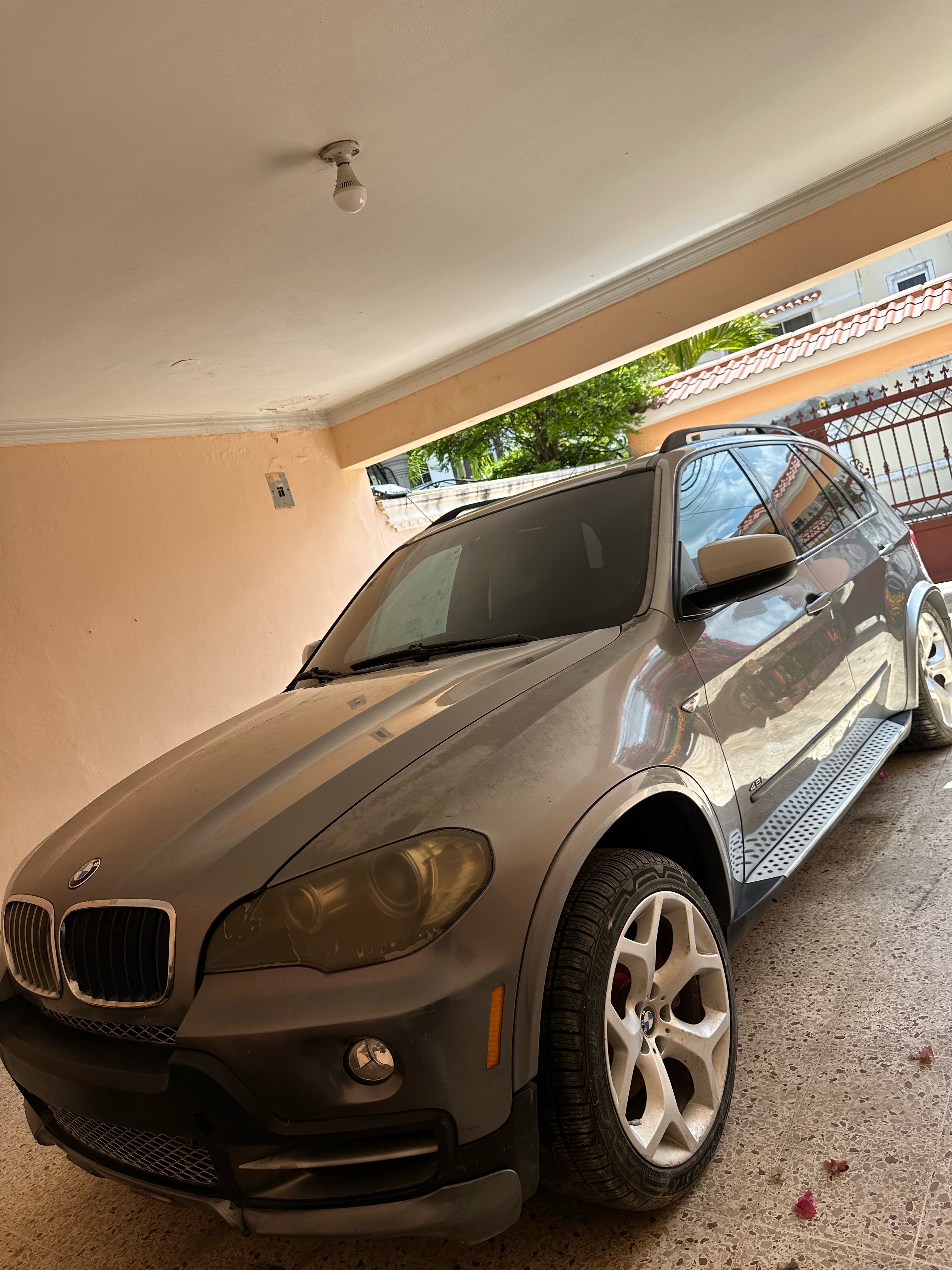 jeepetas y camionetas - VENDO JEEPETS BMW X5 2008 4.i SIN TRANSMISION  PRECIO 235.000 NO NEGOCIABLE  0