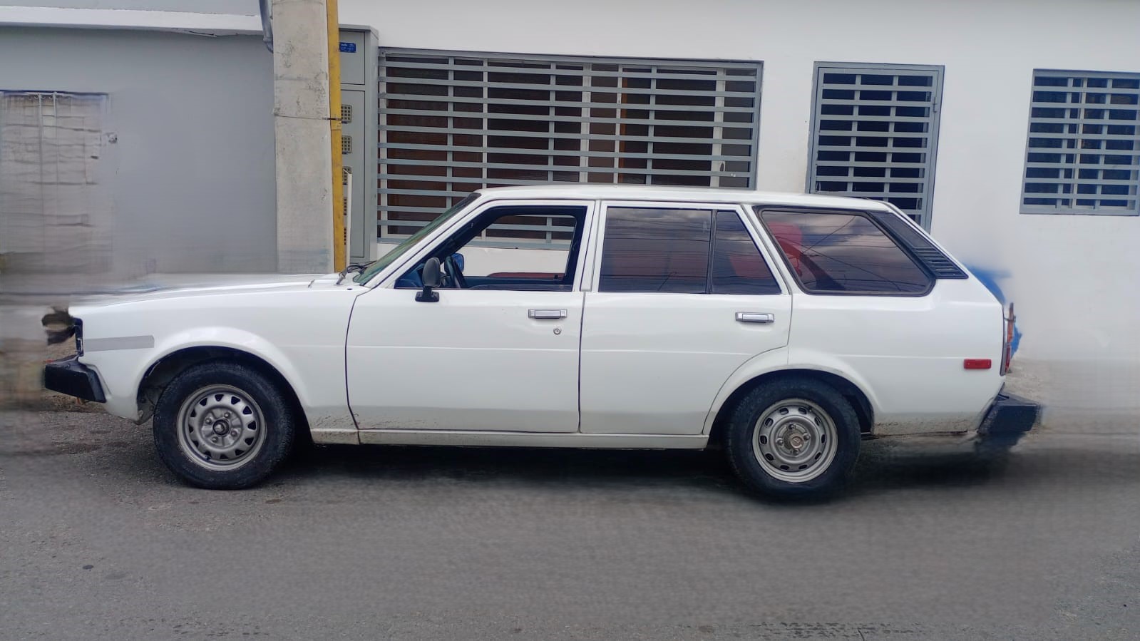 carros -  Toyota corolla station wagon- motor de fábrica. 2
