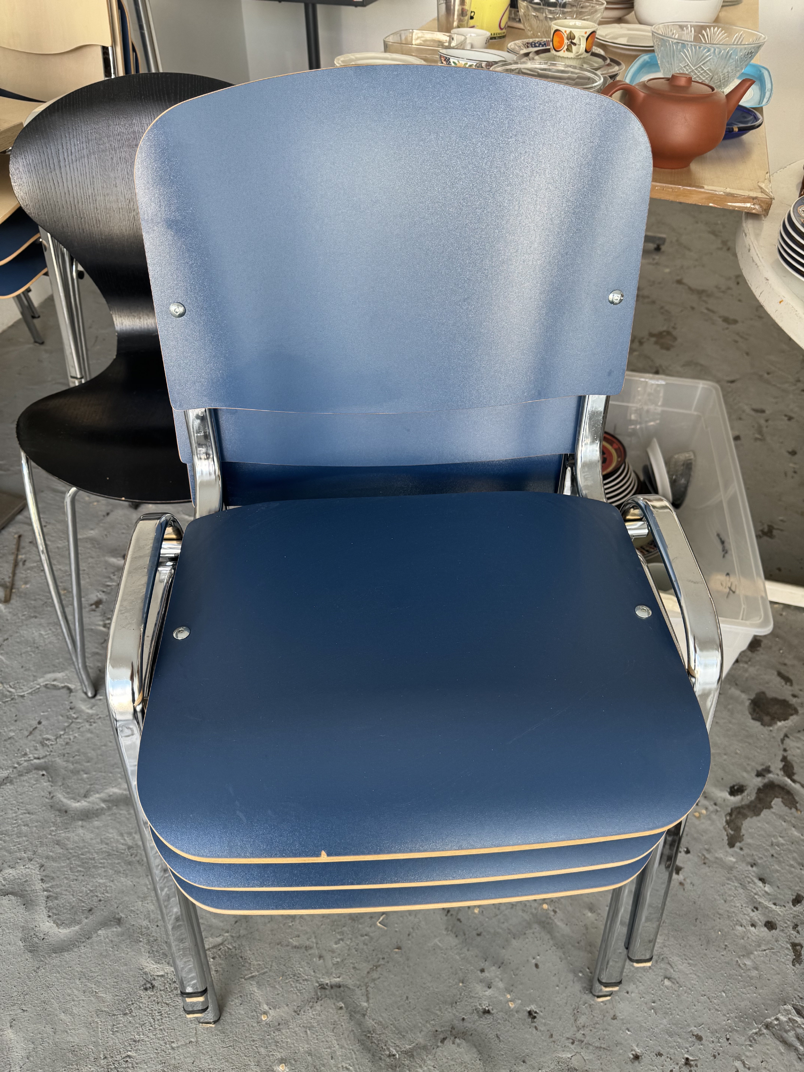 muebles y colchones - sillas diferentes modelos. cada una a 1,500 pesos por unidad.  2
