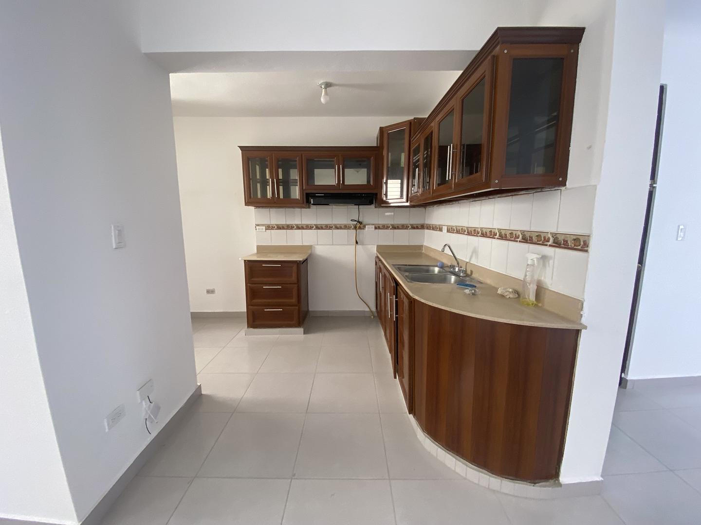apartamentos - Segundo nivel de renta en la Urb Fernandez 3
