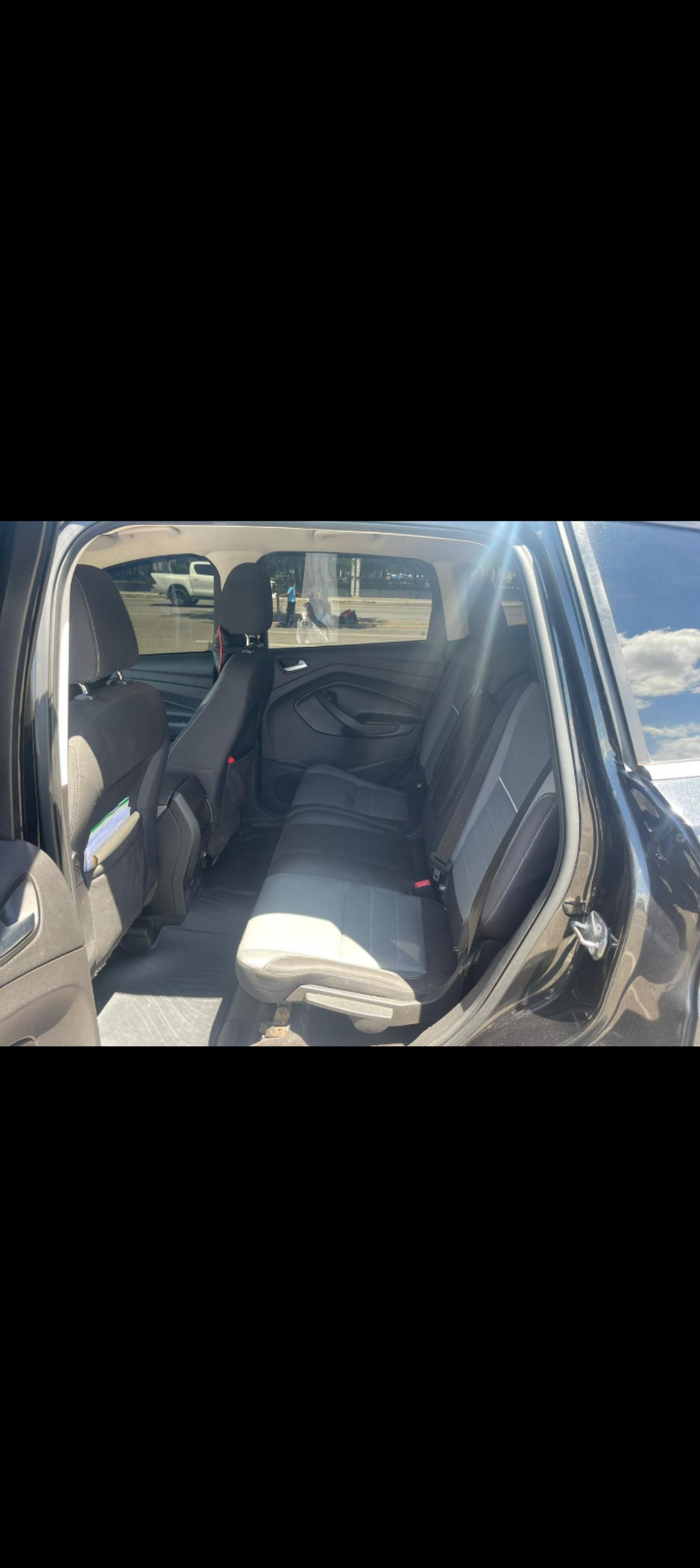 jeepetas y camionetas - vendo Ford escape 2015 la más nueva  4
