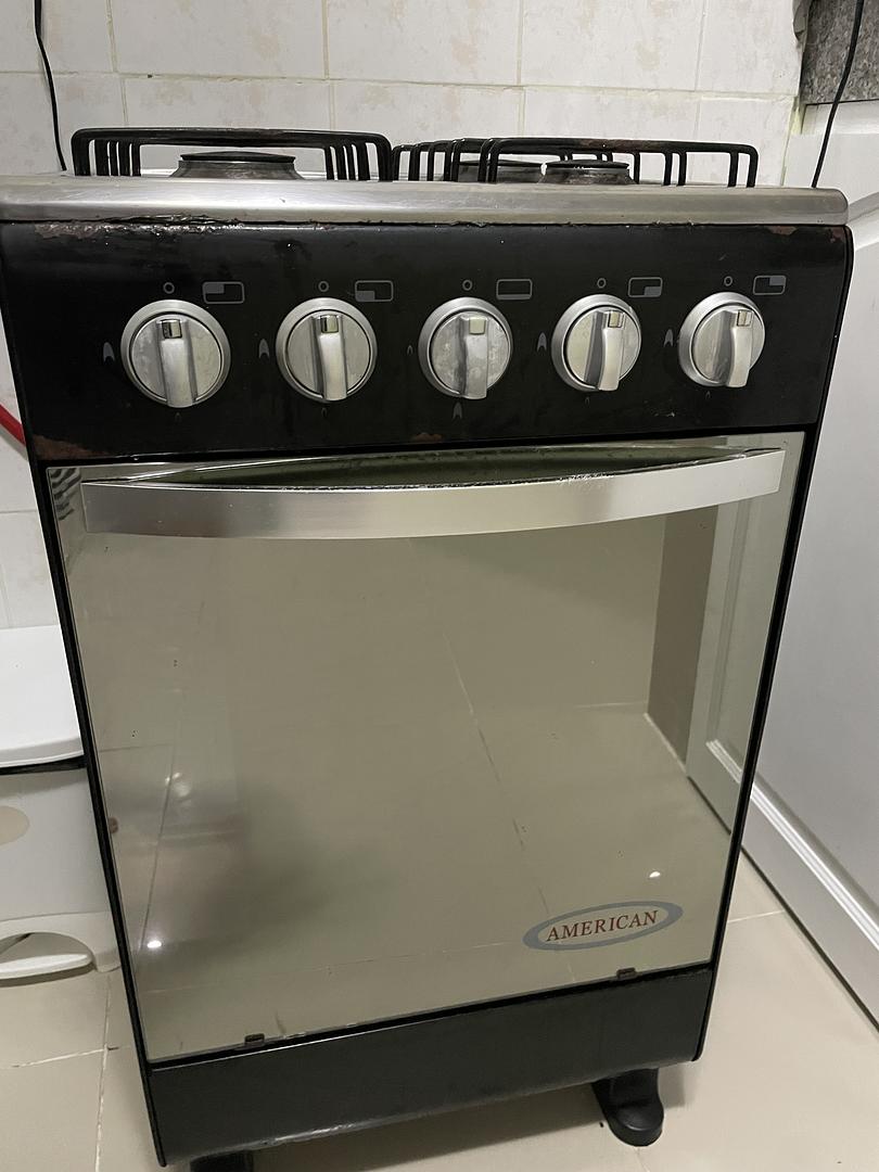 electrodomesticos - estufa América negra de horno 20 pulgada  5,000 negociable  0