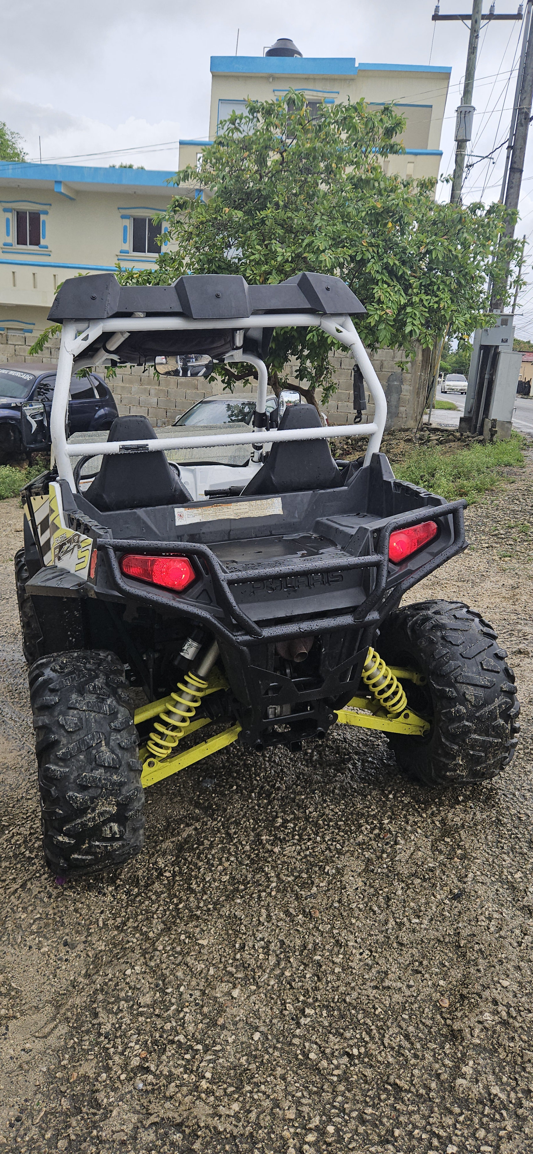 vehiculos recreativos - polaris RZR 800 2014 
4×4  4