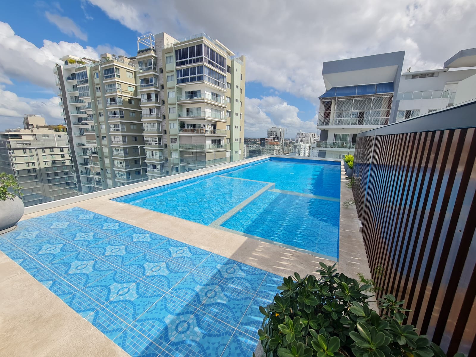 apartamentos - Alquiler apartamento amueblado 1 hb en Piantini DN 8