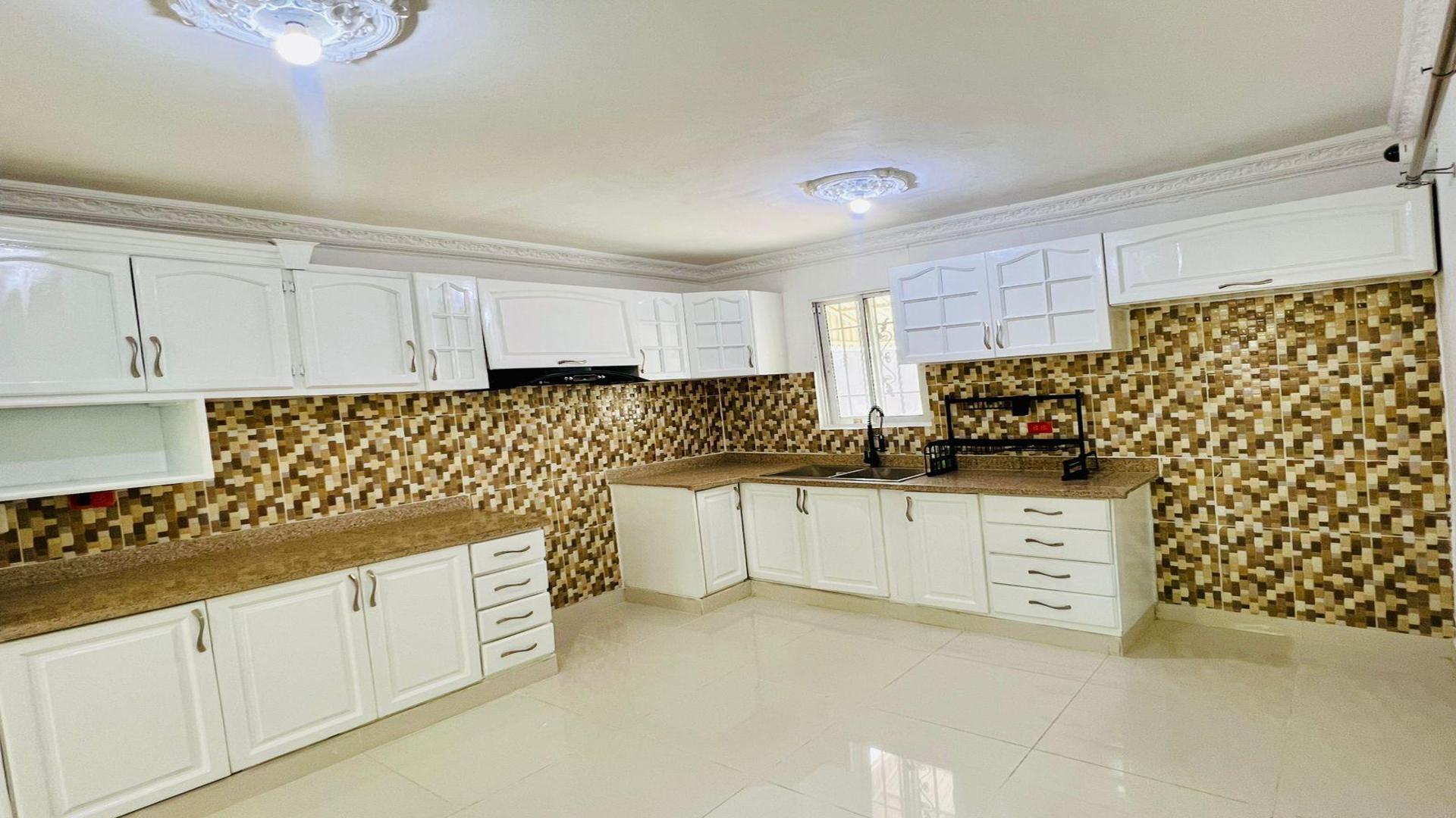 casas - Casa en Venta de Oportunidad en Charles de gaulle Santo Domingo Este 0