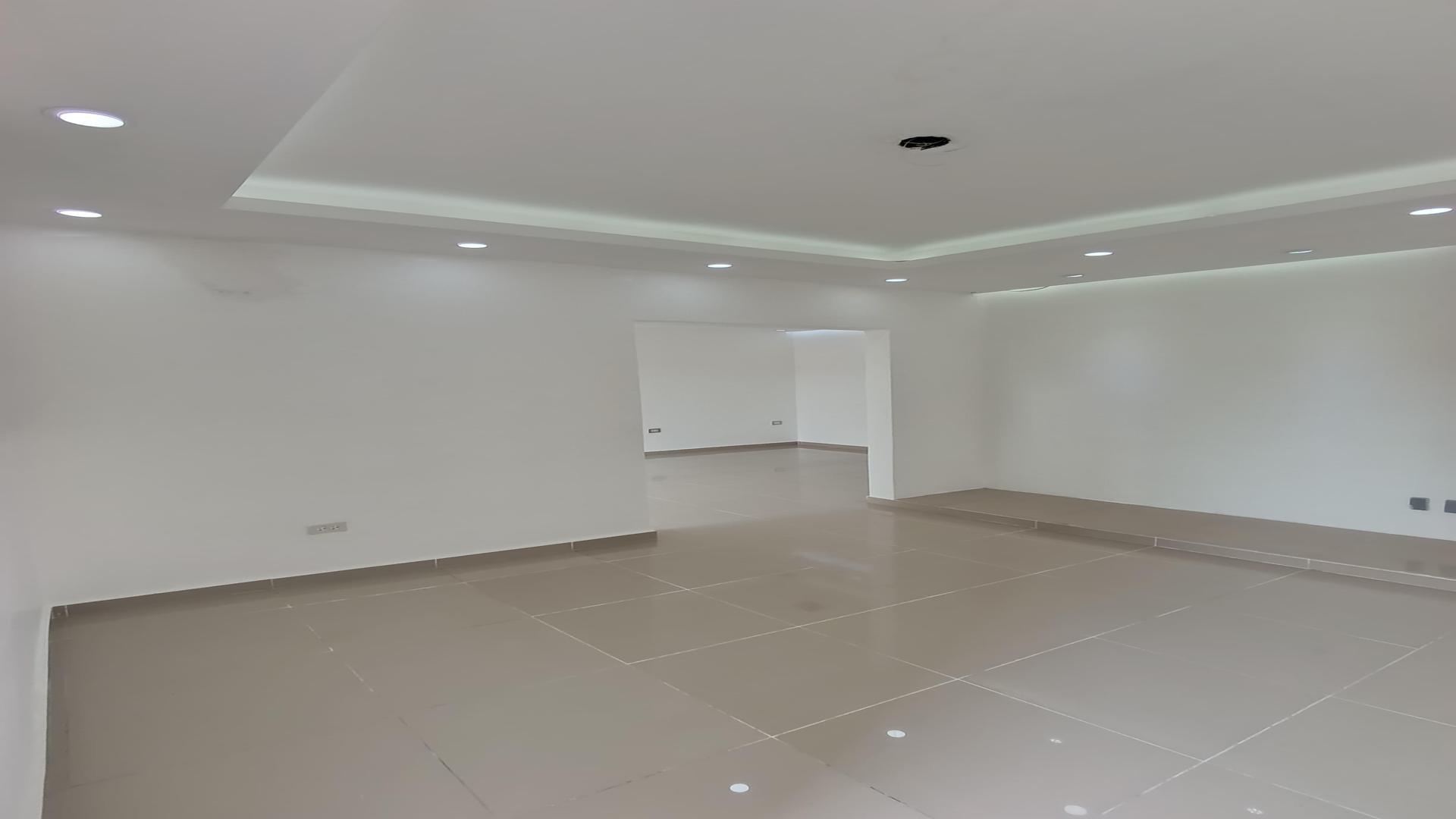 oficinas y locales comerciales - El Enriquillo se alquila local en 2do Nivel 120 Mts 3