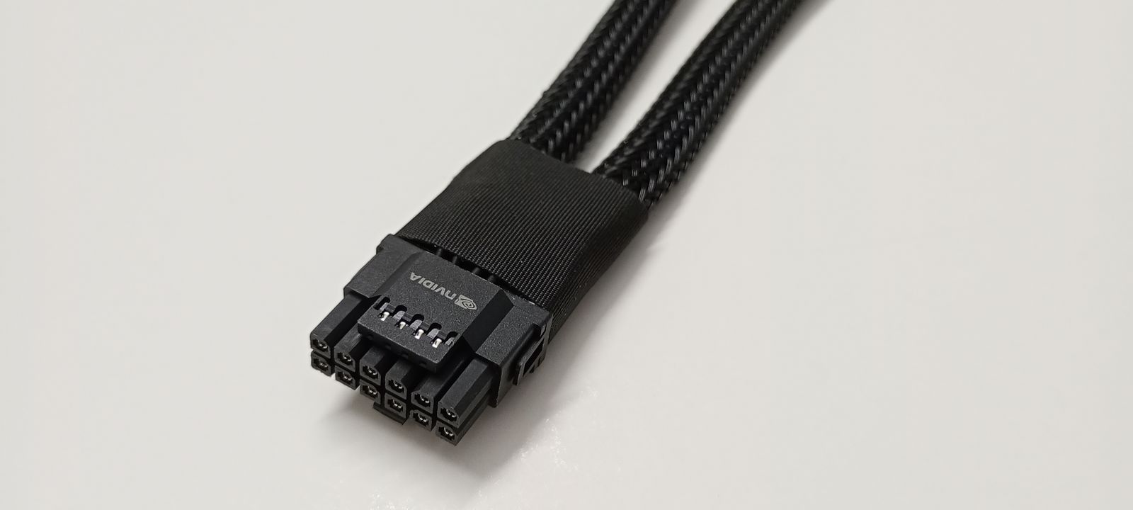 accesorios para electronica - Cable NVIDIA 2x Pci-e to 12VHPWR for RTX 5070 Ti 4