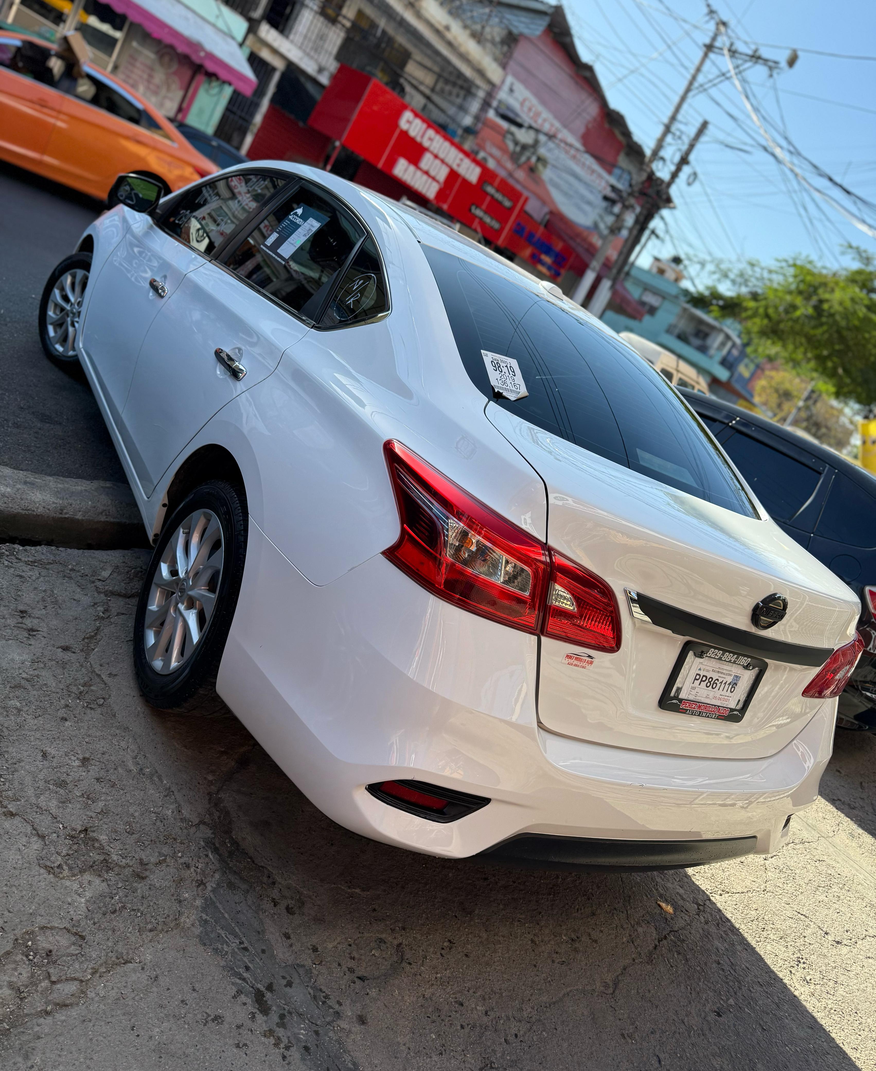 carros - Nissan Sentra SV 2019 (Recién importado) 8