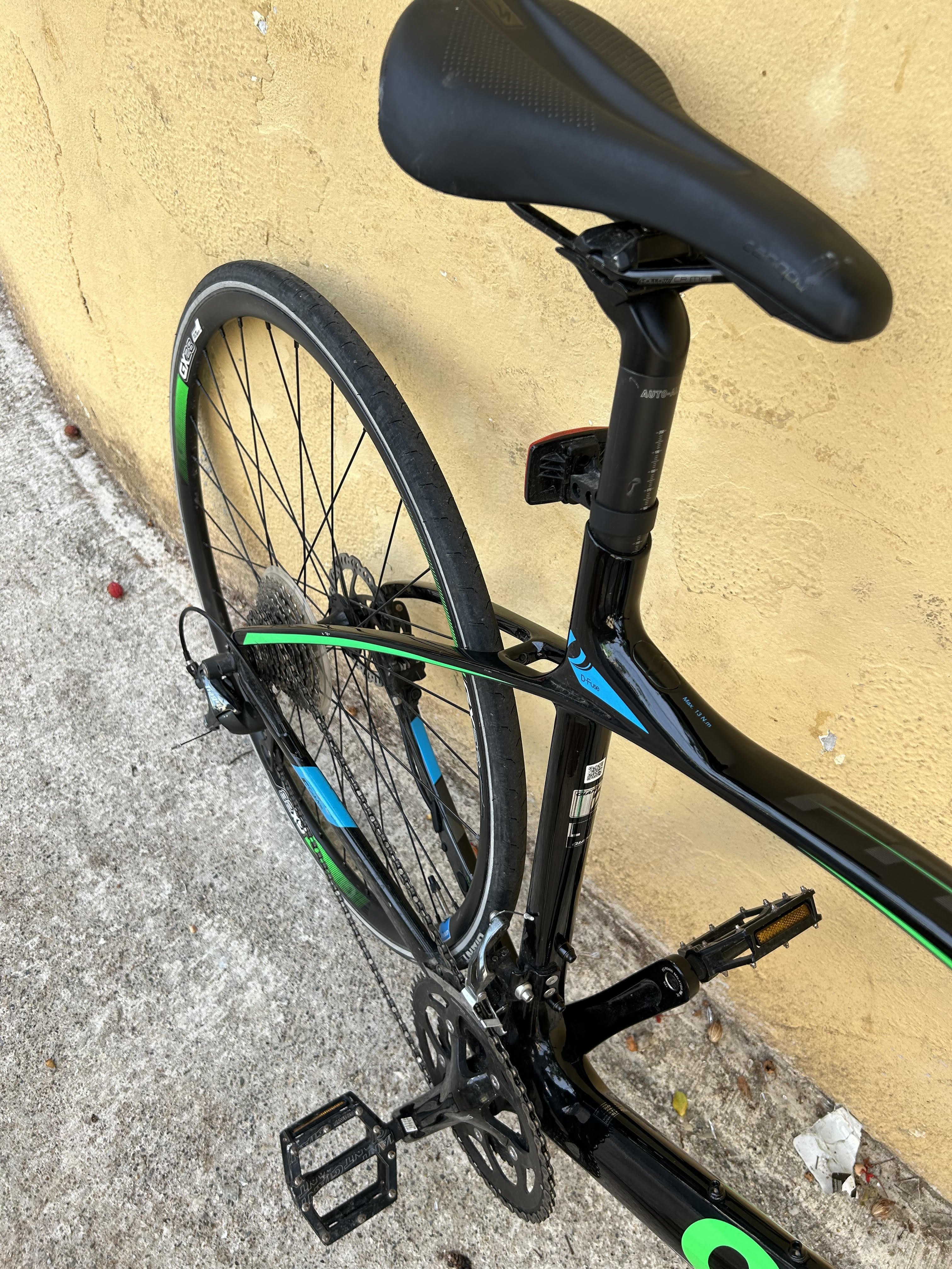bicicletas y accesorios - bicibleta Giant fibra de carbon  1