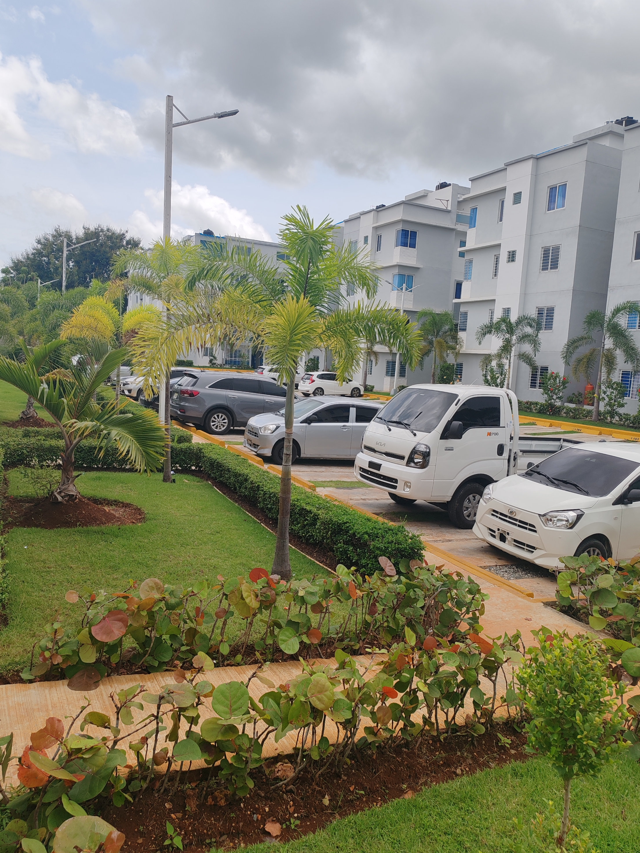 apartamentos - Vendo 3er piso en Res Las Cayenas, Aut San Isidro  9