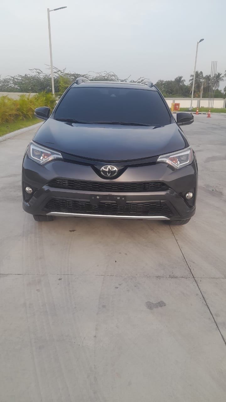 jeepetas y camionetas - Toyota RAV-4 2018 SÉ 2