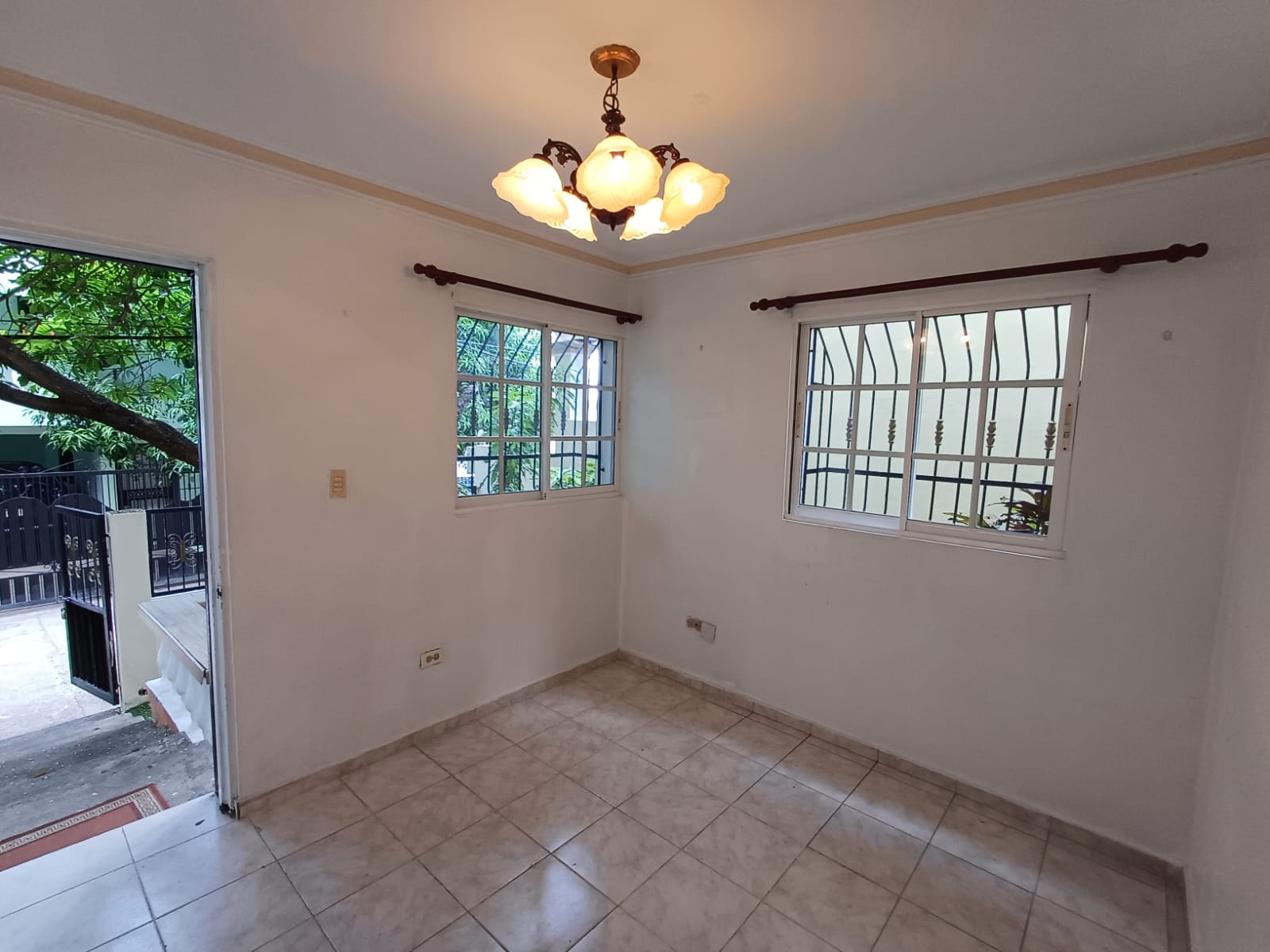 casas - Venta de Casa en Colinas del Arroyo Jacobo Majluta 2