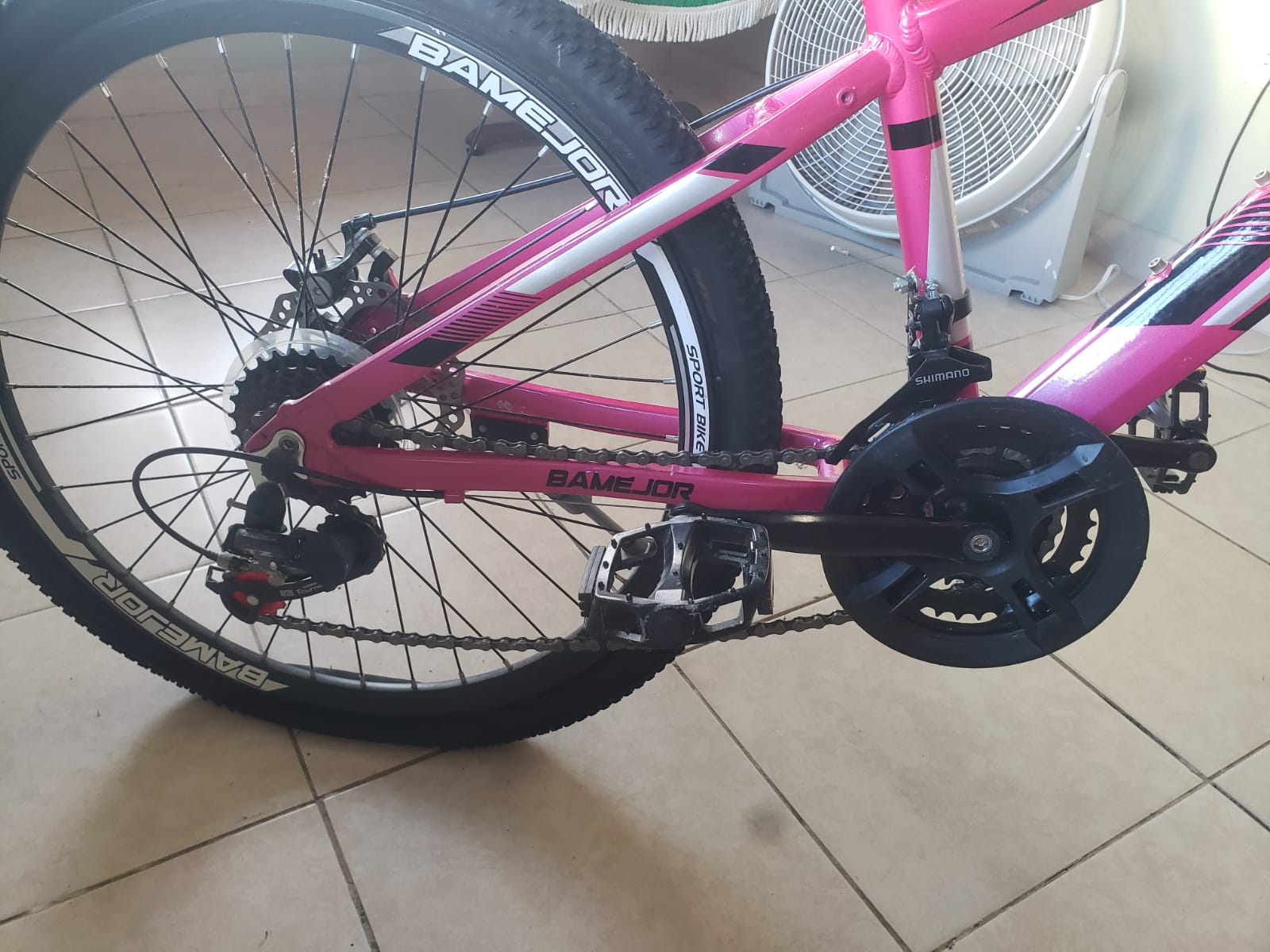 bicicletas y accesorios - BICICLETA BAMEJOR USADA SÓLO UNA VEZ CON CASCO GRATIS SI LA COMPRAS. 1