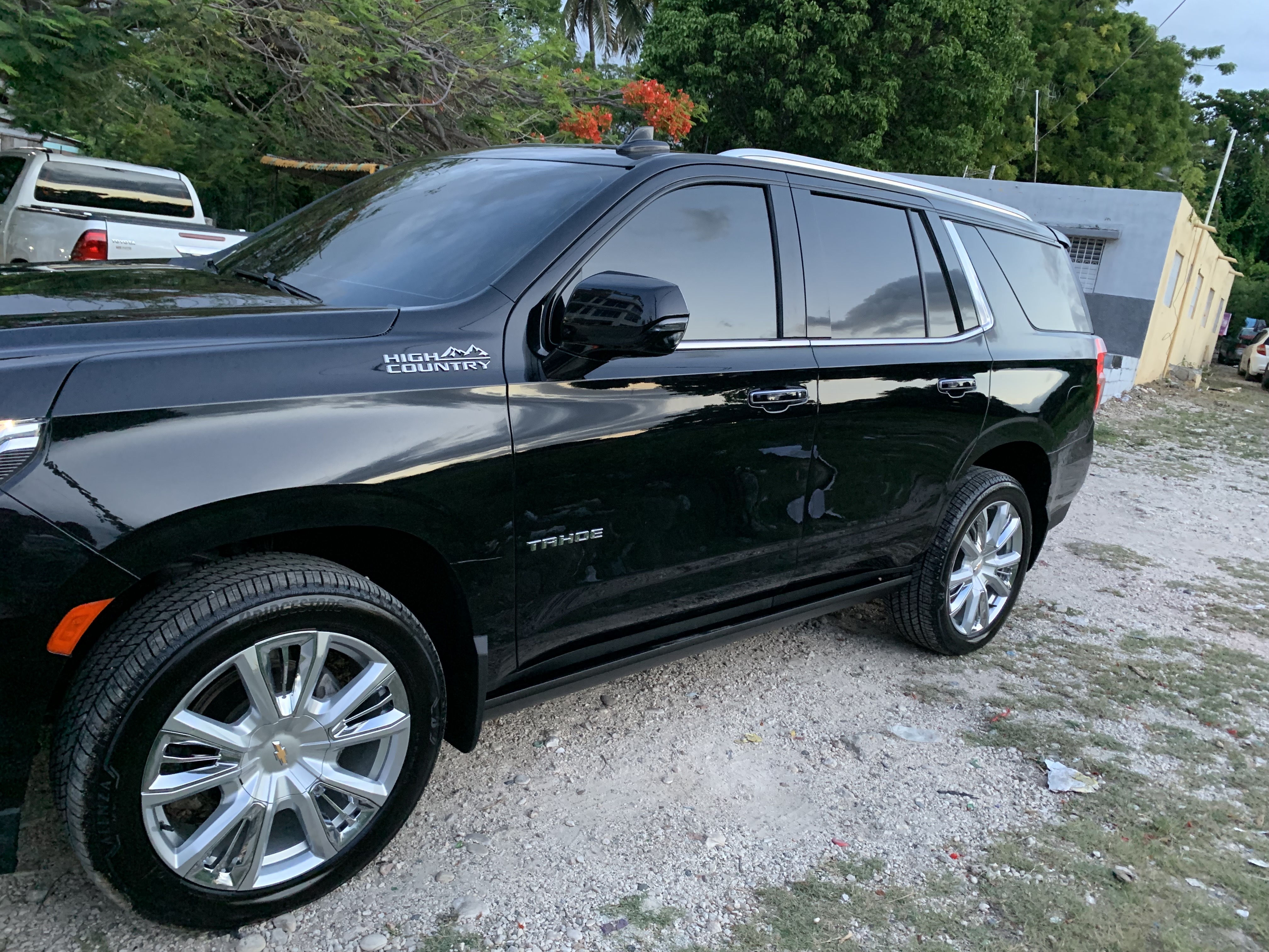 jeepetas y camionetas - 2021 Chevrolet Tahoe High Country FULL 4