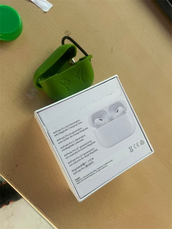 camaras y audio - AirPods Pro 2 nuevos + cover (réplica) 0