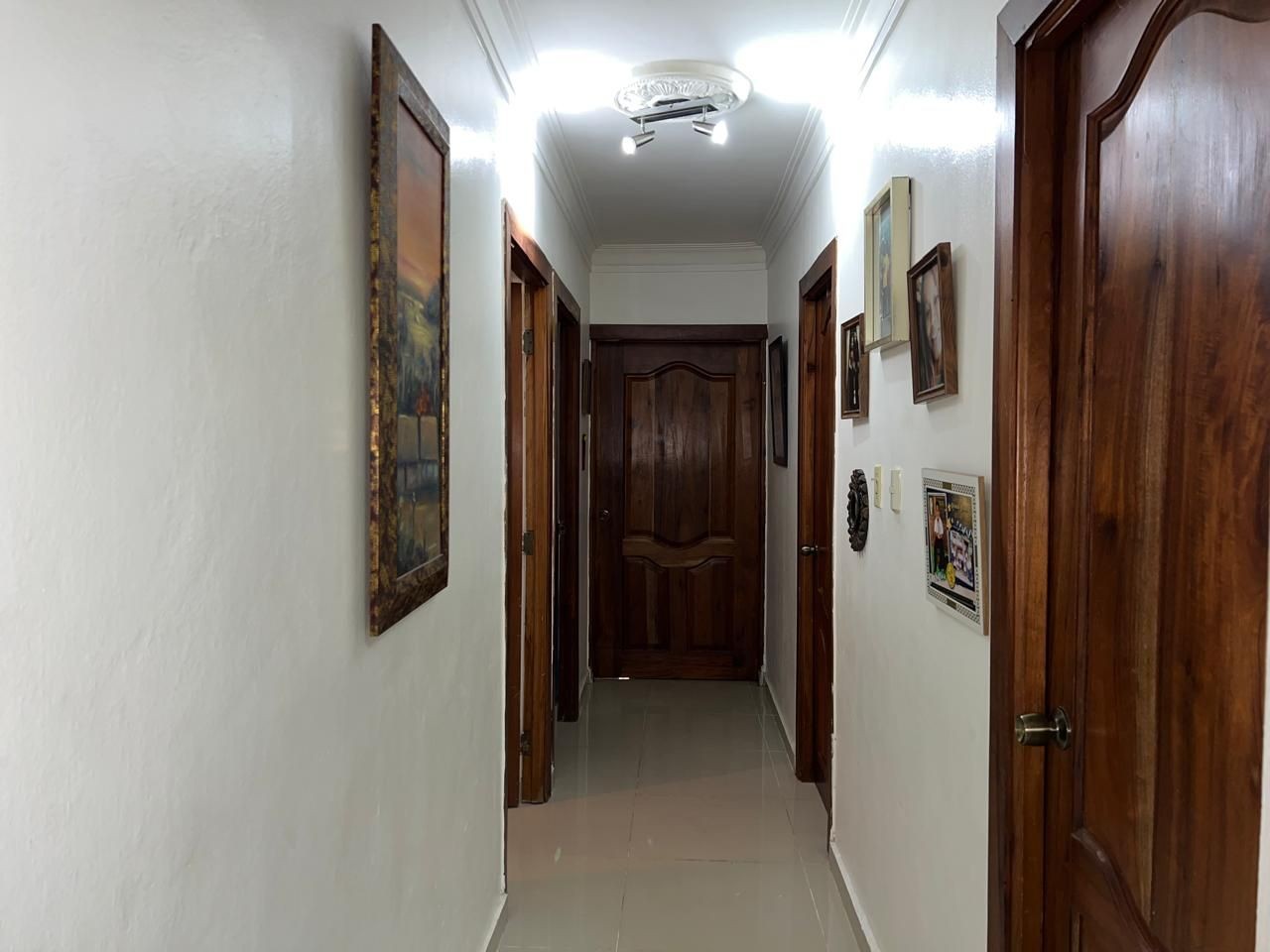 apartamentos - Se vende apartamento de 162 metros en Alma Rosa Primera. 