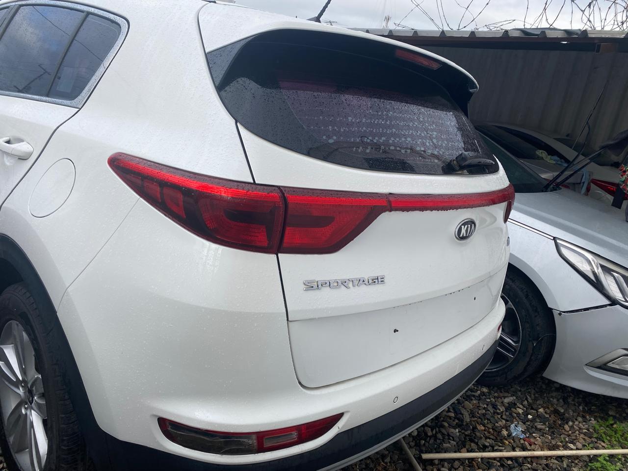 jeepetas y camionetas - KIA SPORTAGE 2018 BLANCO DESDE RD$1,020,000  2