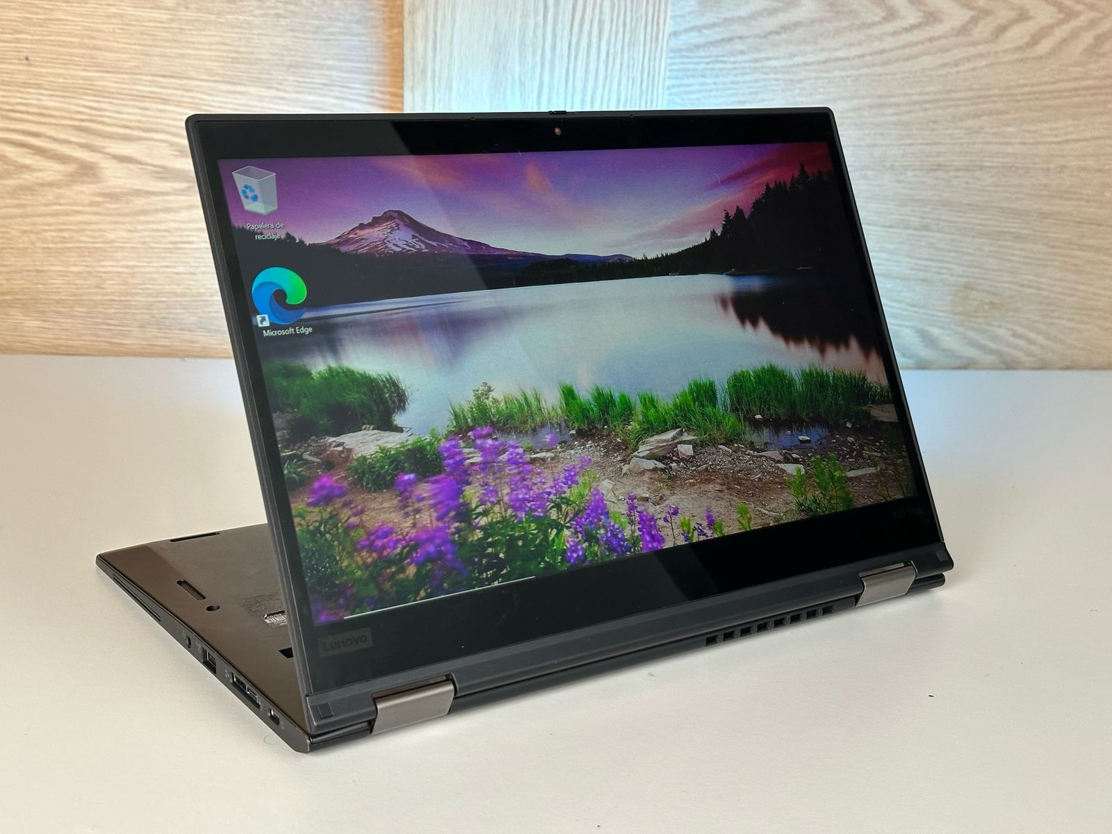 computadoras y laptops - Laptop Lenovo Yoga 10th Gen Touch , incluye Lapiz! 1