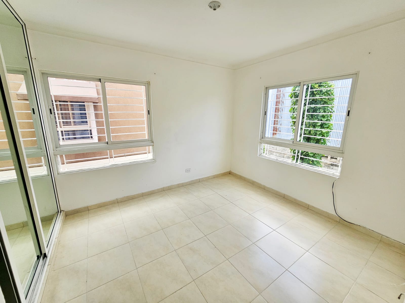 apartamentos - Apartamento en Venta 4to Piso con Amplia Terraza 3