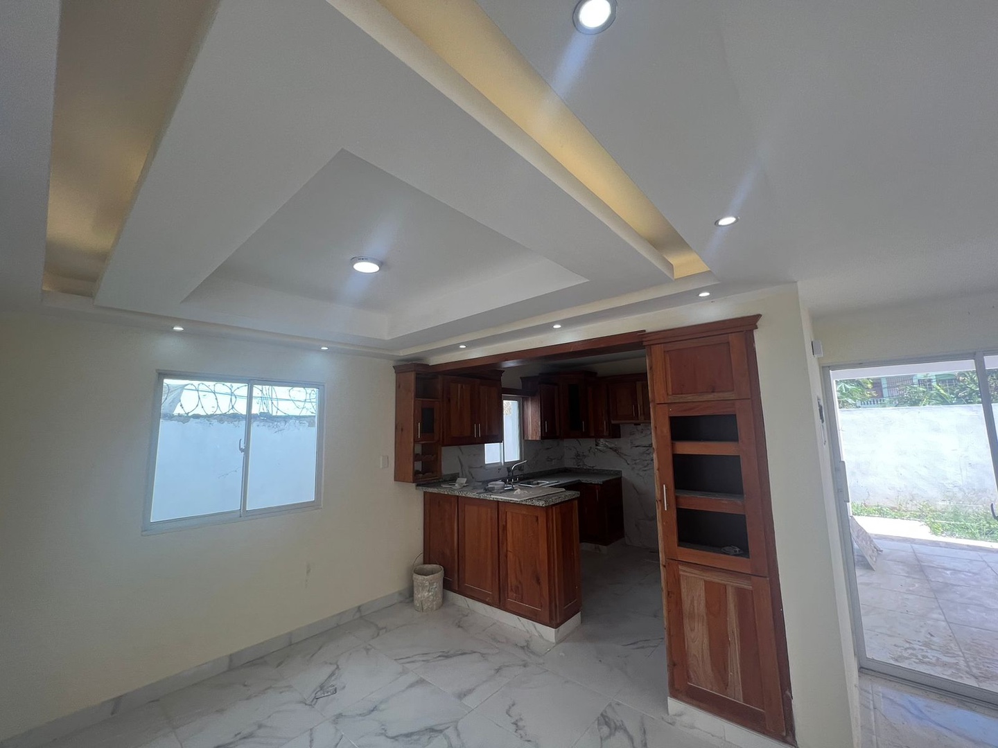 casas - Venta de casa en la autopista de san Isidro brisa oriental Santo Domingo este  8
