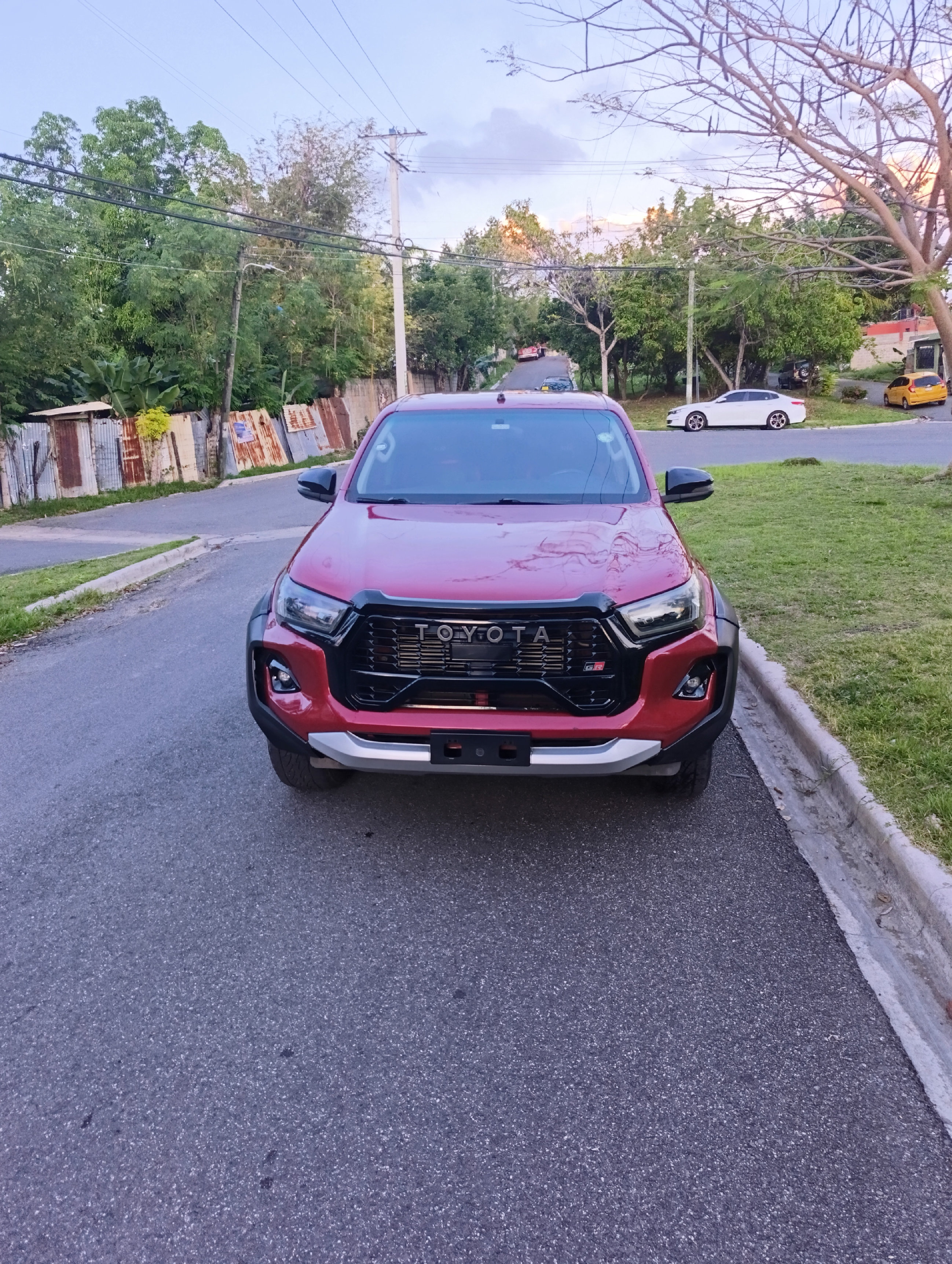 jeepetas y camionetas - 🟢Se vende Toyota Hilux 
🟢Kit GR SPORT 
🟢 USD$ 42,500.00  7