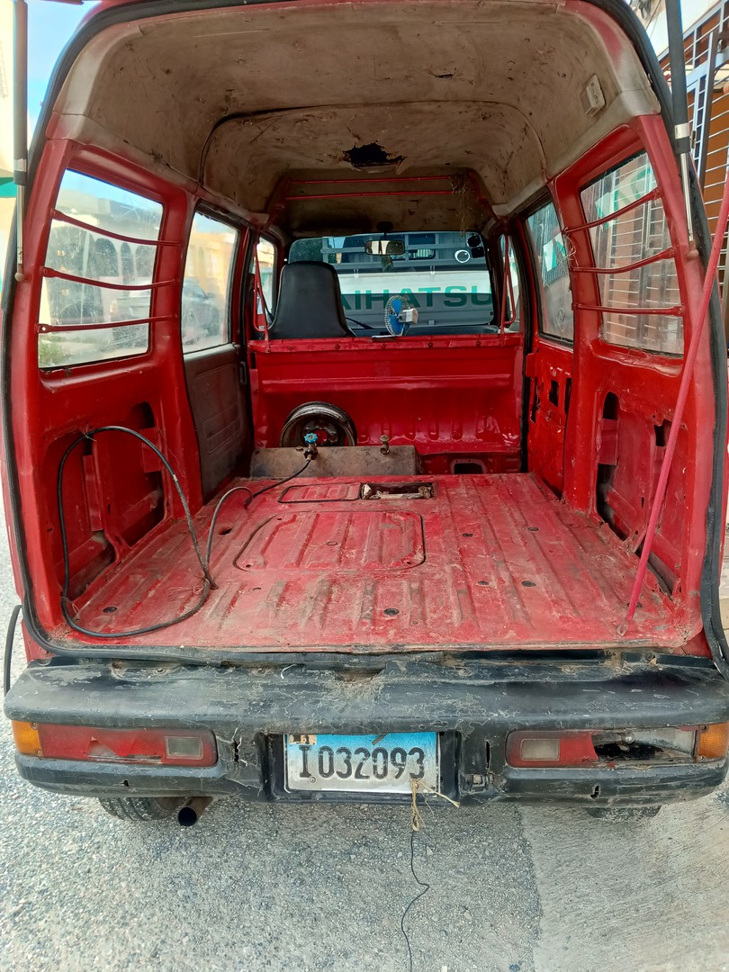jeepetas y camionetas - Vehículo Honda tipo van, en condiciones, disponibilidad 24/7 3