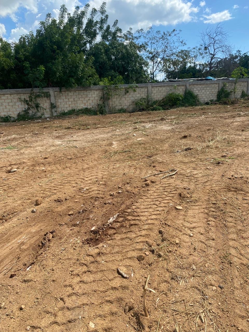 solares y terrenos - TERRENO EN LA ROMANA ( 2,240  MTRS 2 ) 3