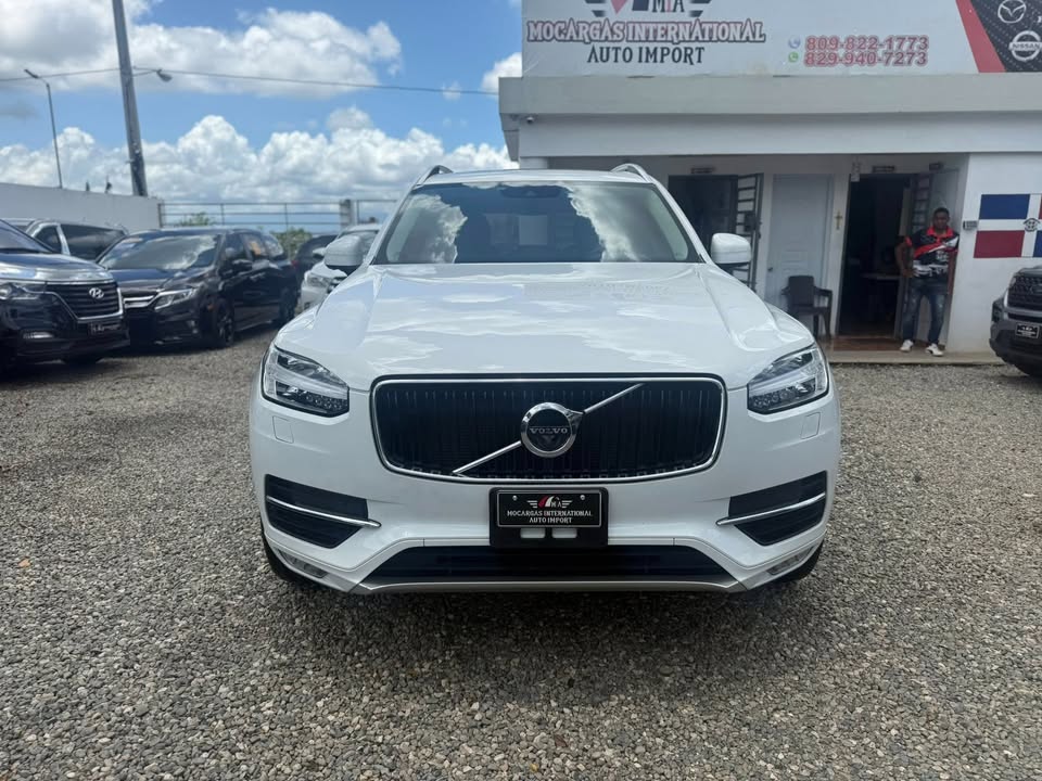 jeepetas y camionetas - VOLVO XC90 T6 MOMENTUN AWD 2019 NUEVA 1