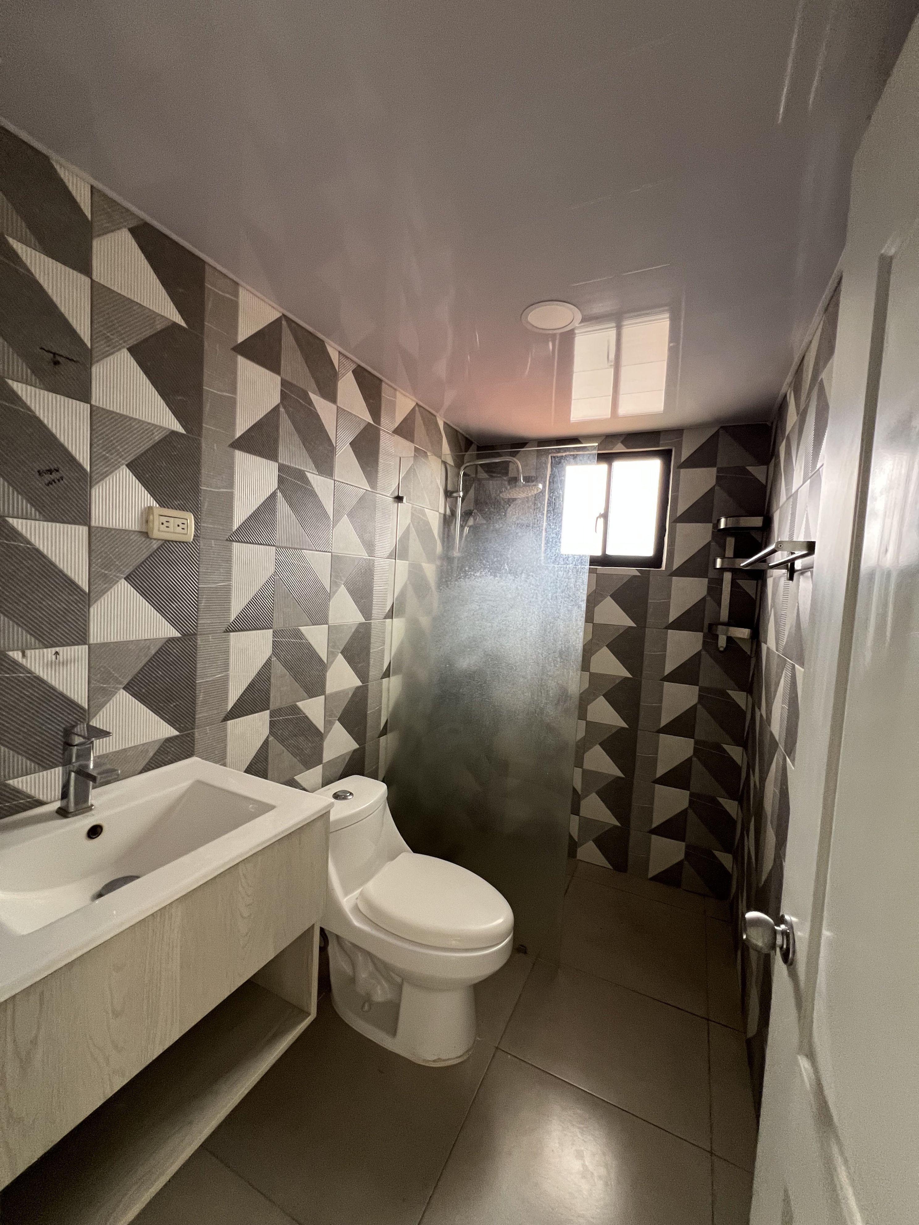 apartamentos - APARTAMENTO EN VENTA EN LOS PROCERES DE 3 HABITACIONES 2 PARQUEOS 3ER NIVEL 7