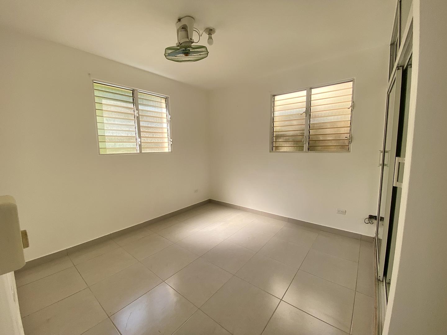 apartamentos - Segundo nivel de renta en la Urb Fernandez 4
