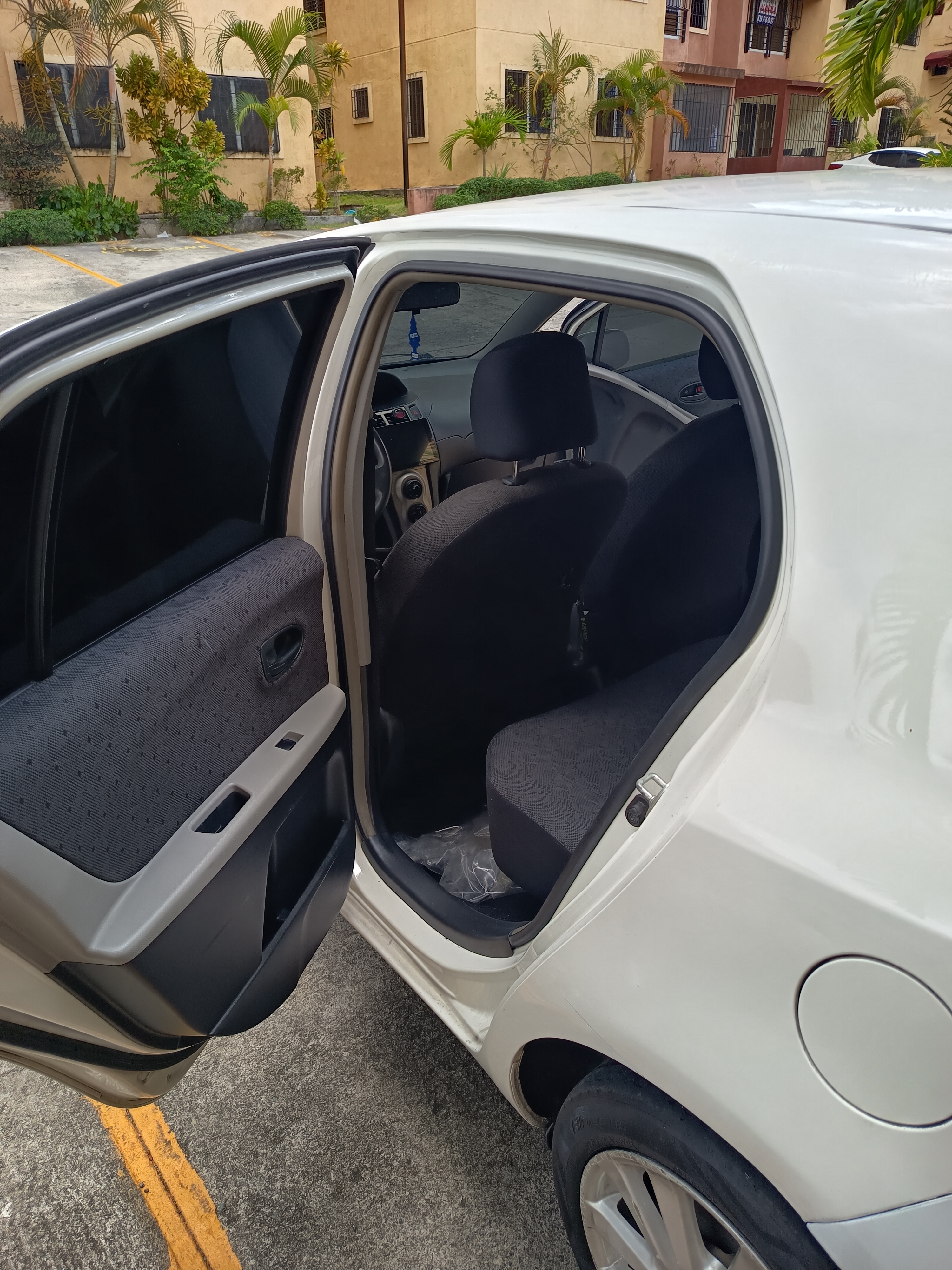 carros - Toyota Vitz 2011  0