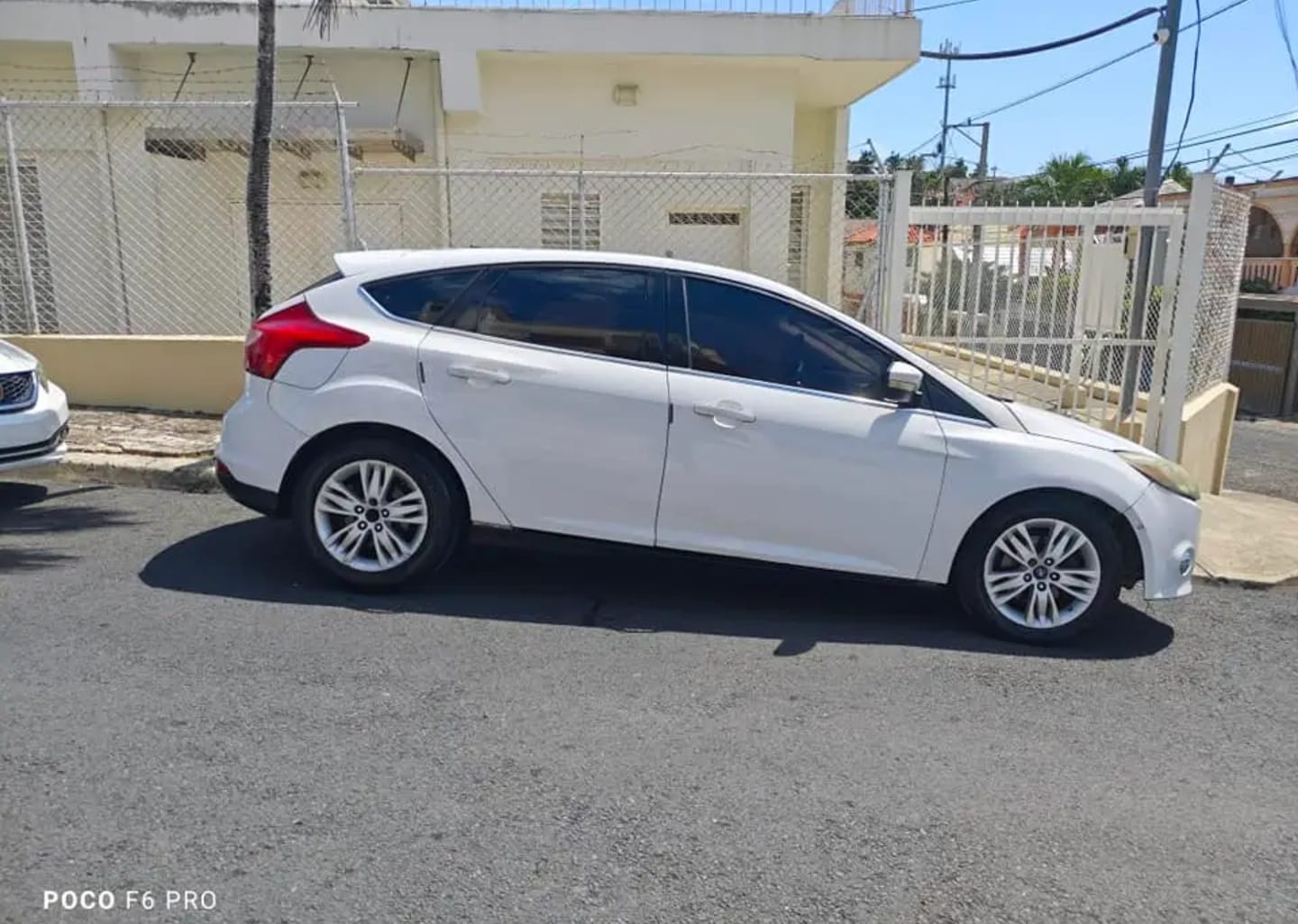 carros - Ford Focus 2012 -Sun Roof 0