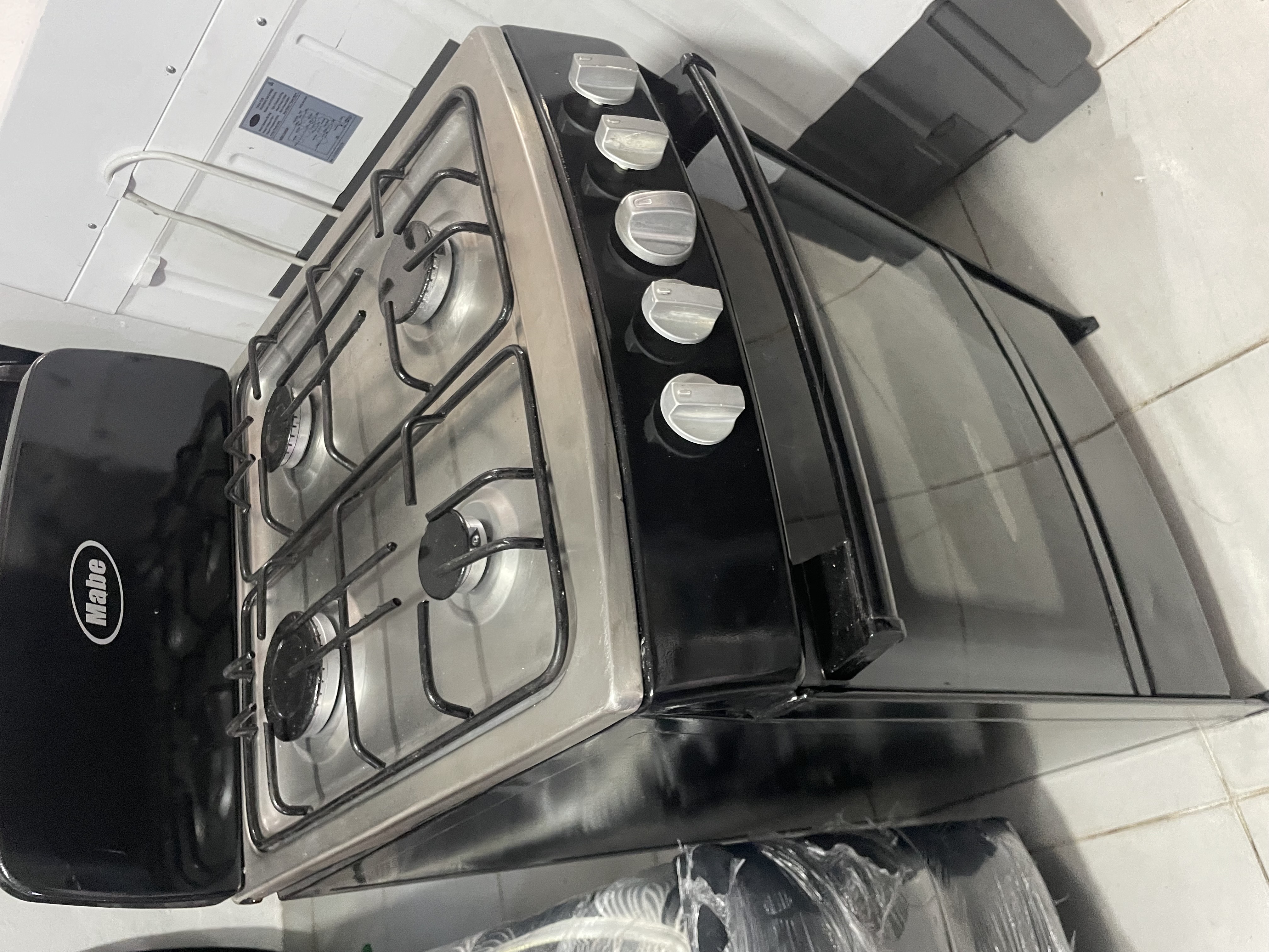 electrodomesticos - Estufa Mabe semi nueva importada de 20 pulgadas con garantía  5