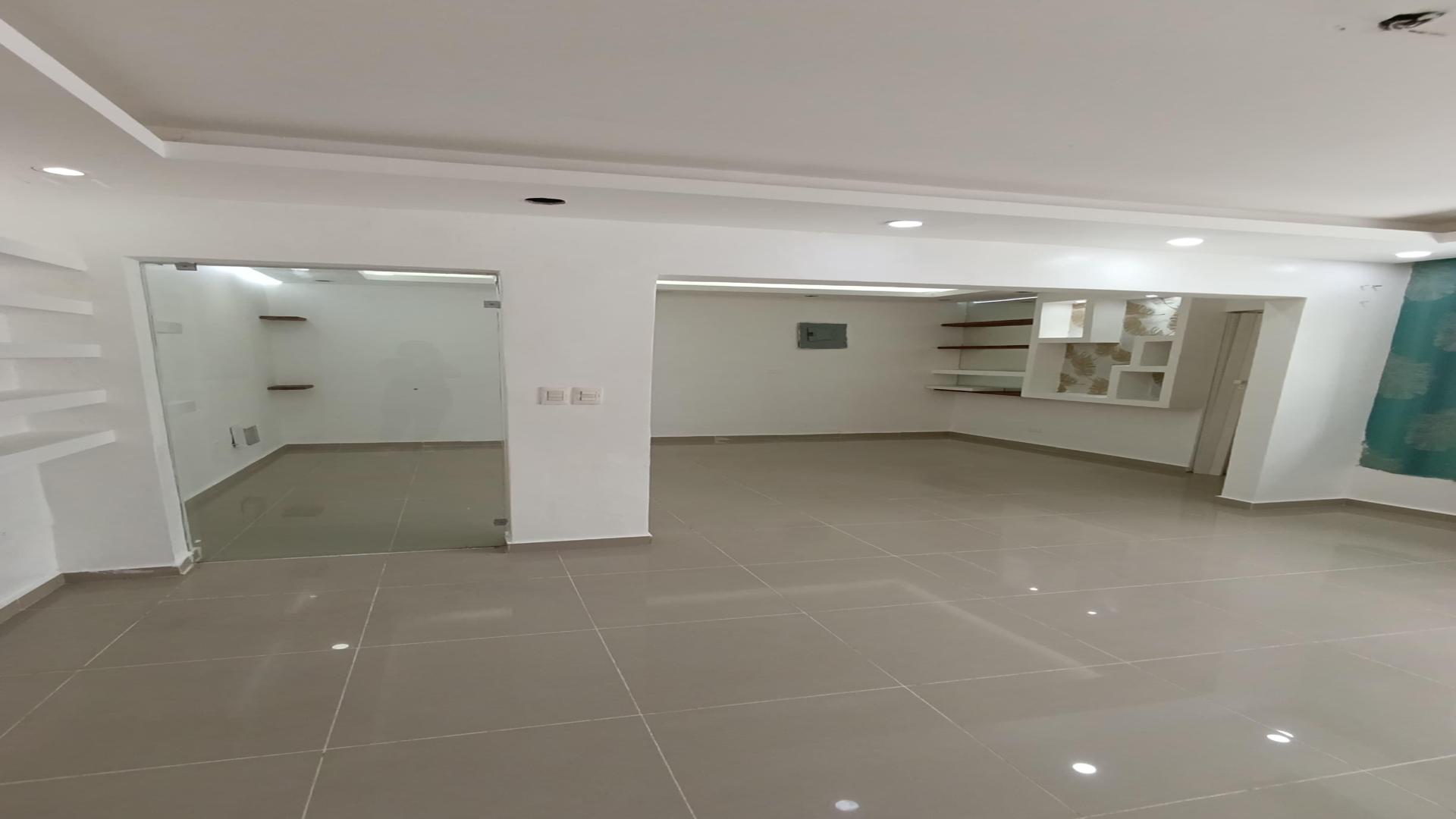 oficinas y locales comerciales - El Enriquillo se alquila local en 2do Nivel 120 Mts 4