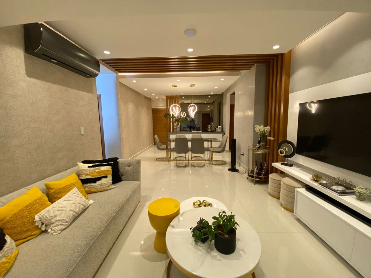 apartamentos - Apartamento amueblado con terraza en Bella Vista de 3 habitaciones 0