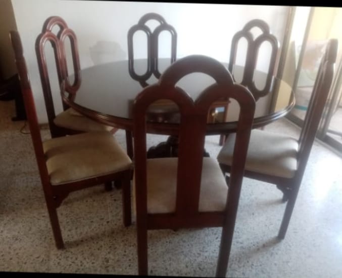 muebles y colchones - Comedor redondo en caoba de 6 puestos 0