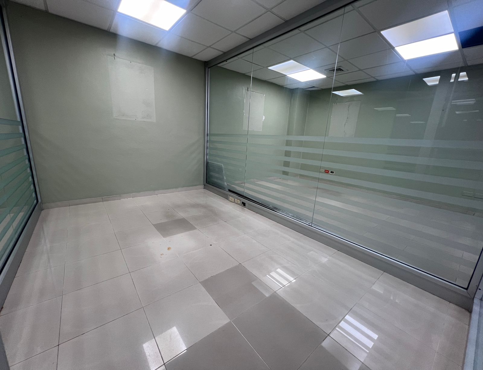 oficinas y locales comerciales - alquiler de local en piantini