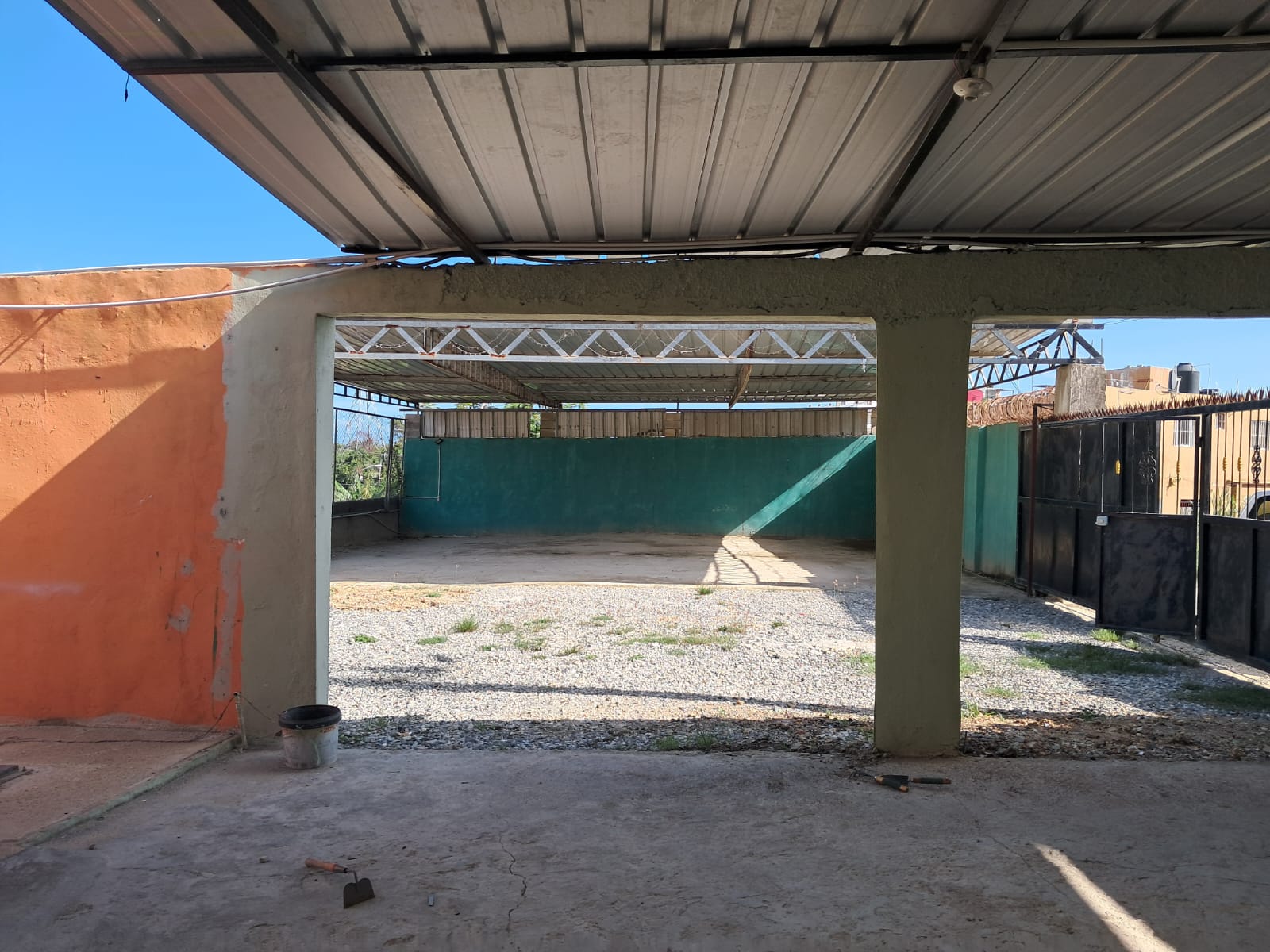 otros inmuebles - Casa y nave en venta 2