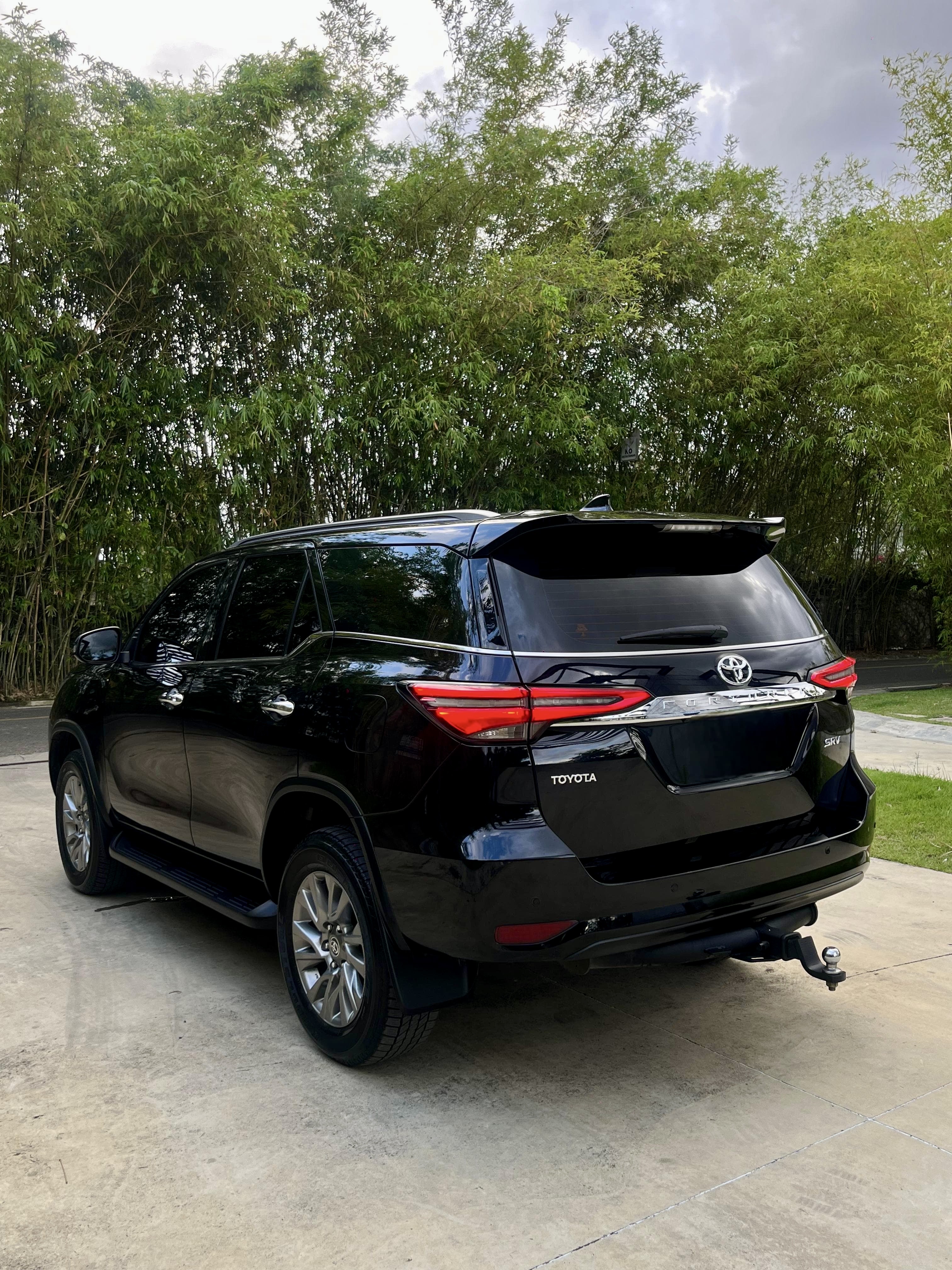 jeepetas y camionetas - TOYOTA FORTUNER 2022 4