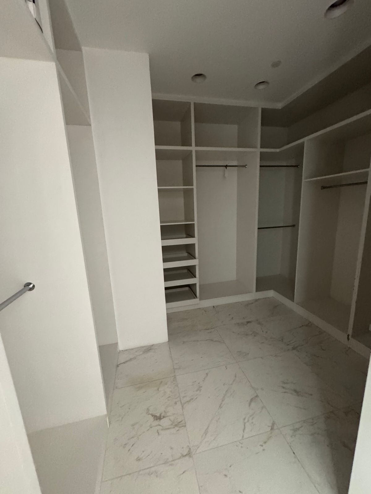 apartamentos - Apartamento Av. Anacaona Frente Parque Mirador Sur 8